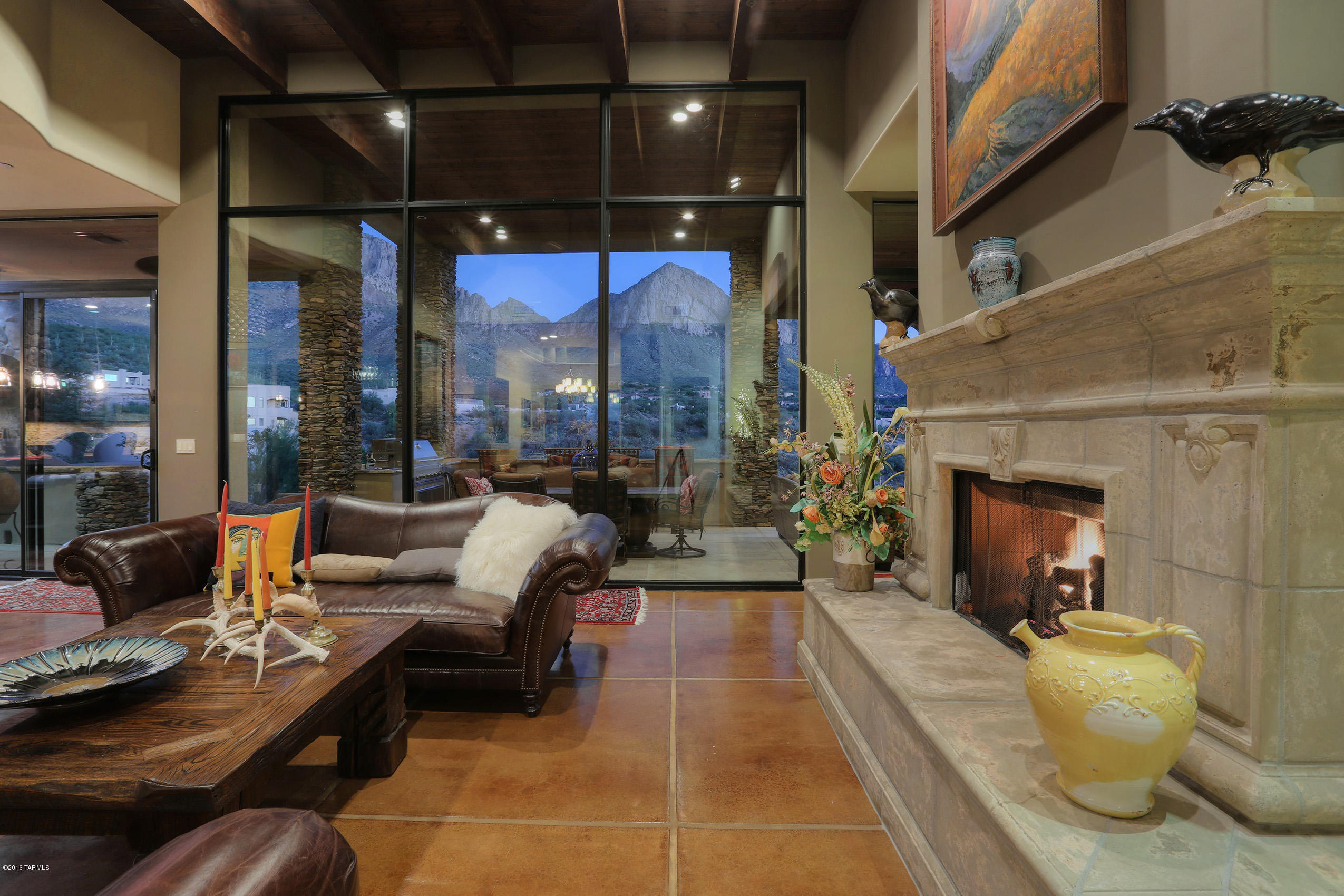 1612 E Buck Hollow Court