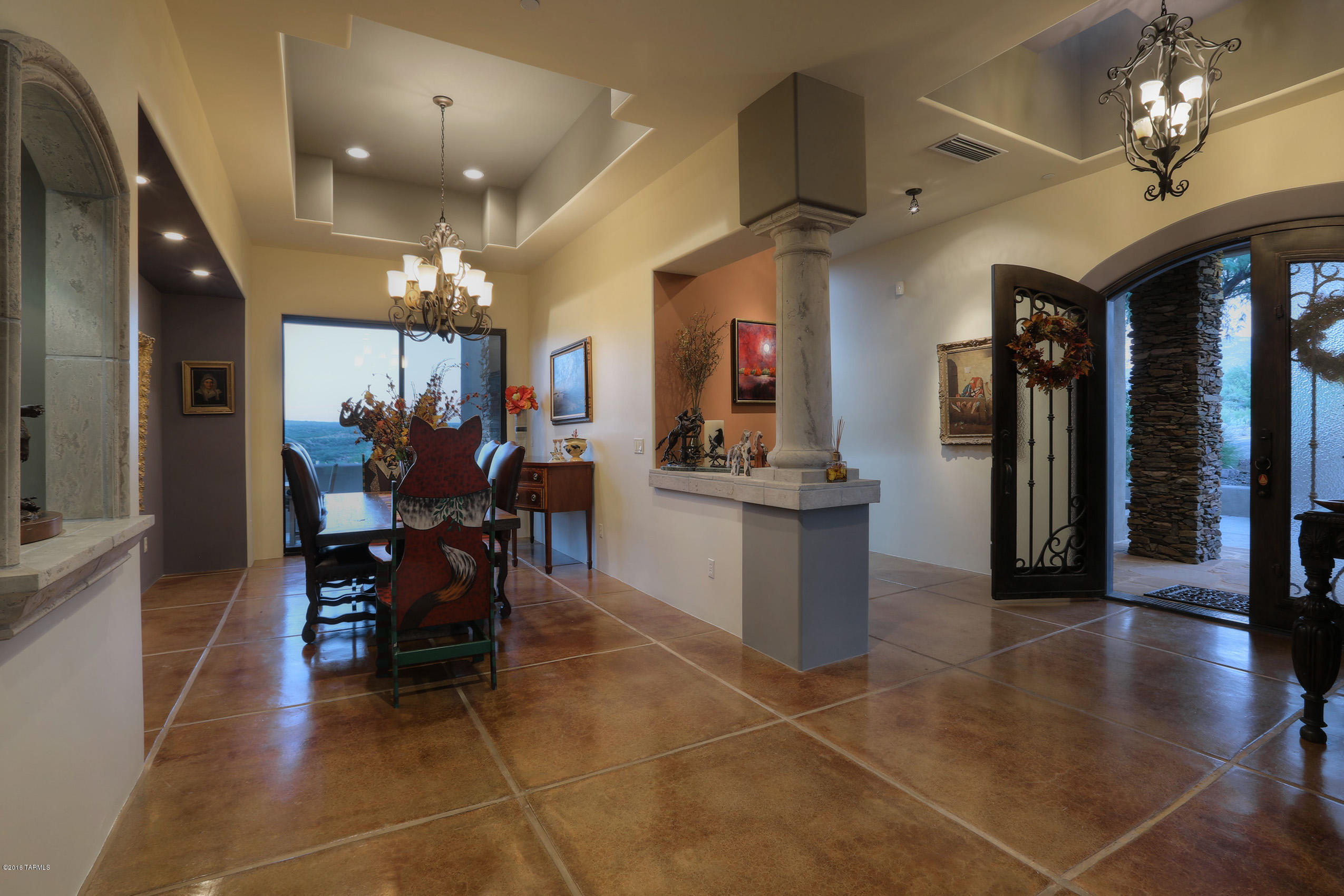 1612 E Buck Hollow Court