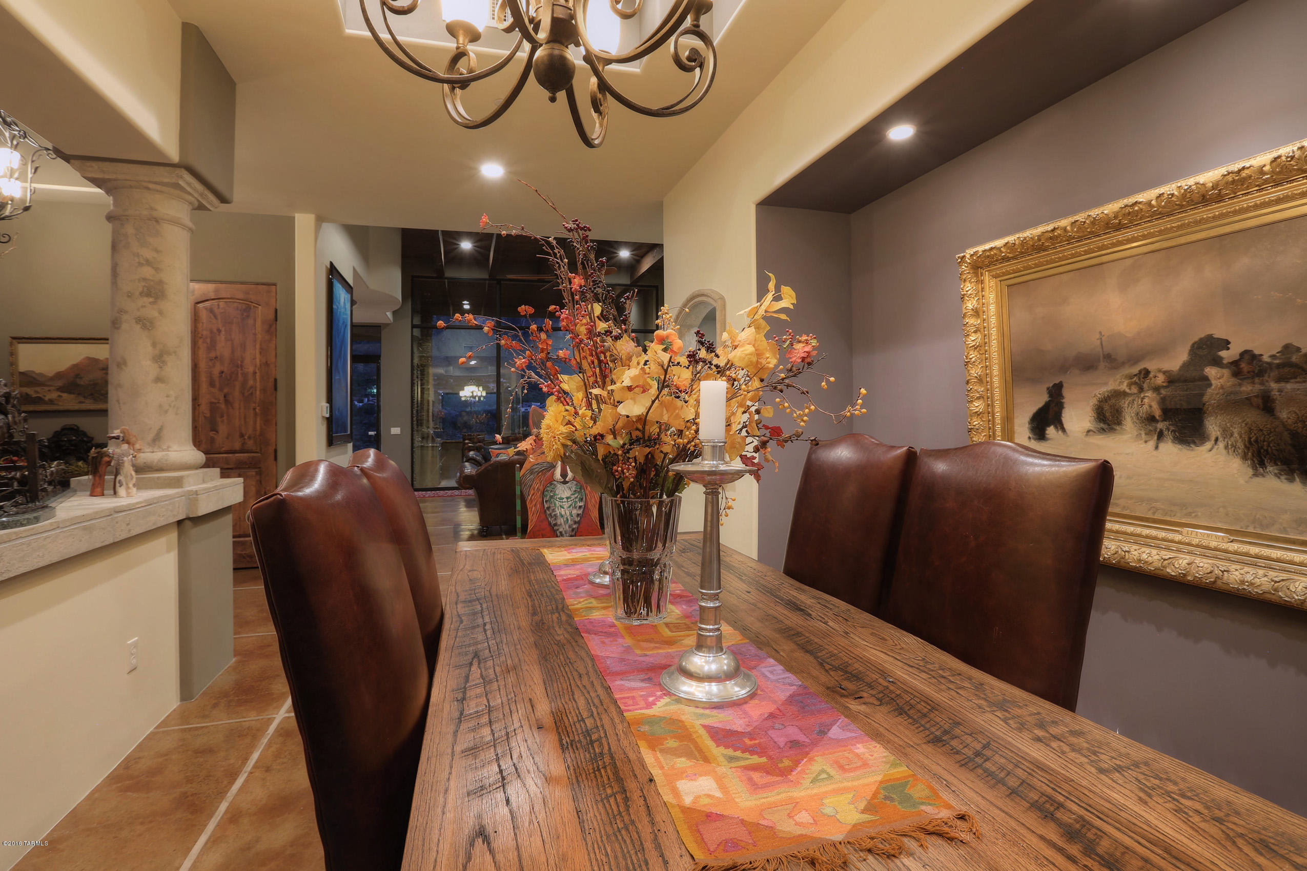 1612 E Buck Hollow Court