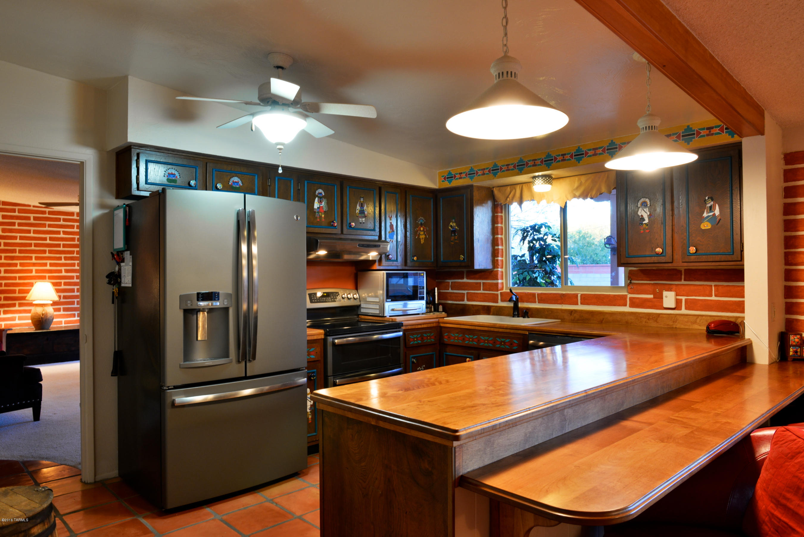 9060 N Calle Buena Vista