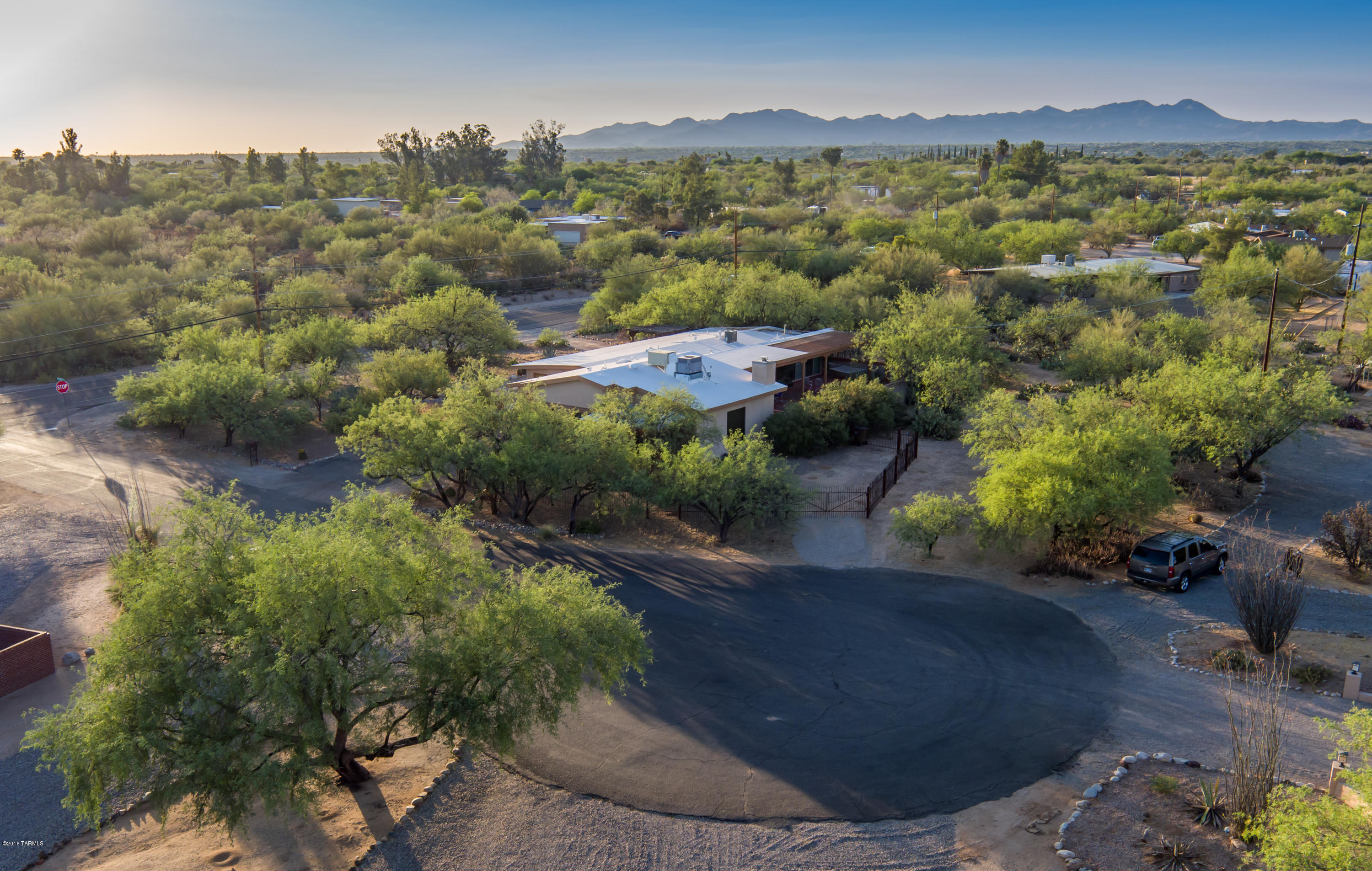 9060 N Calle Buena Vista