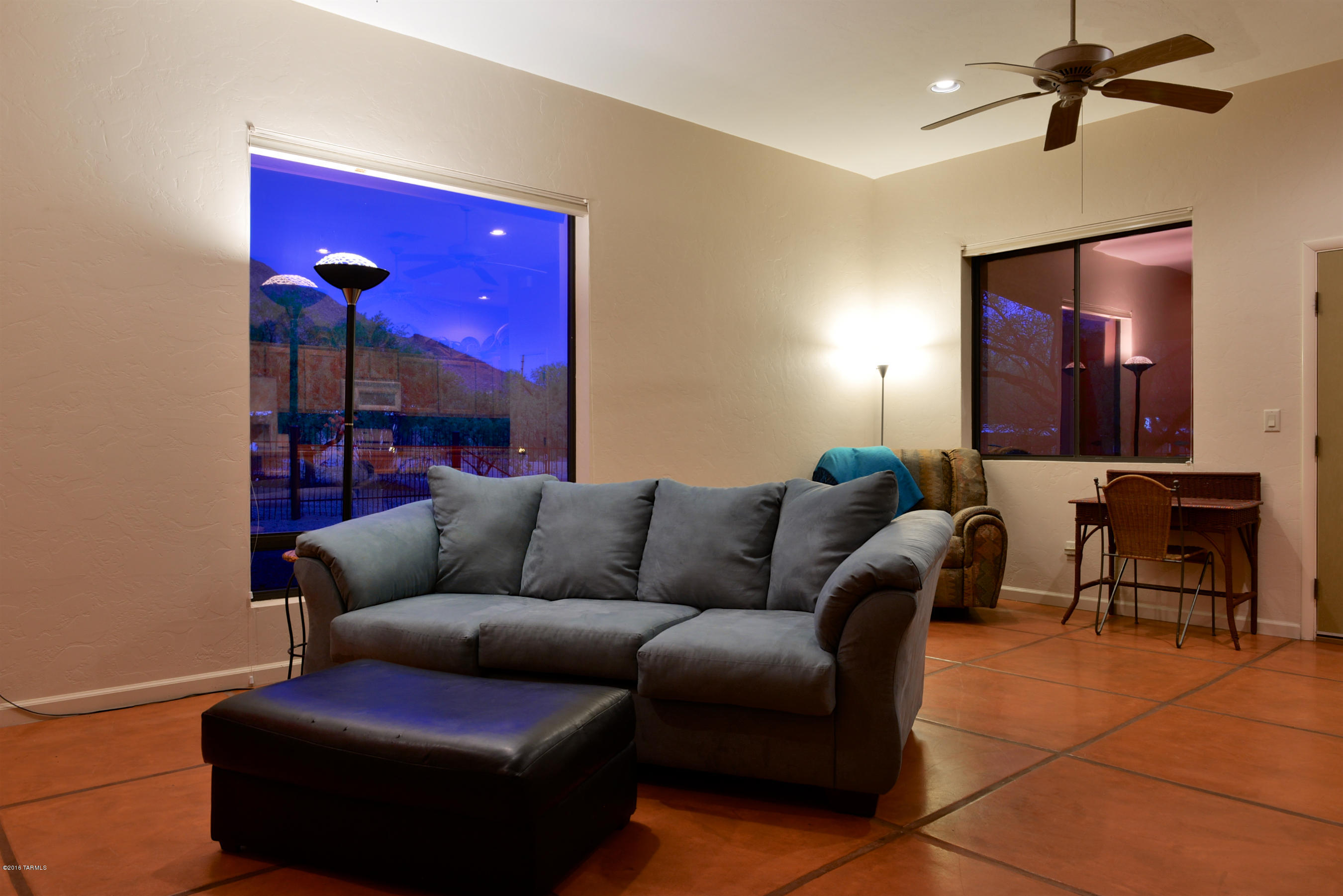 9060 N Calle Buena Vista