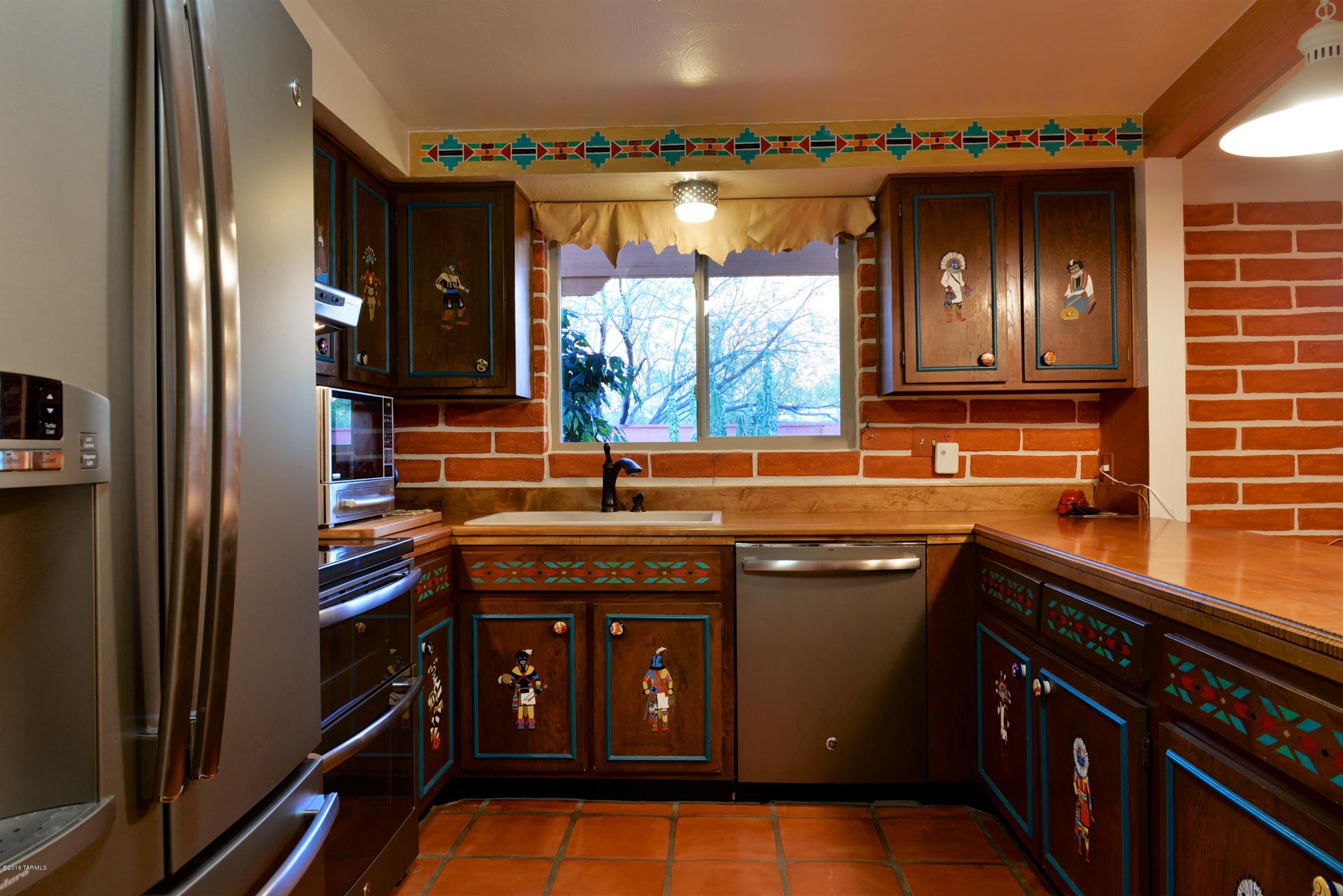 9060 N Calle Buena Vista