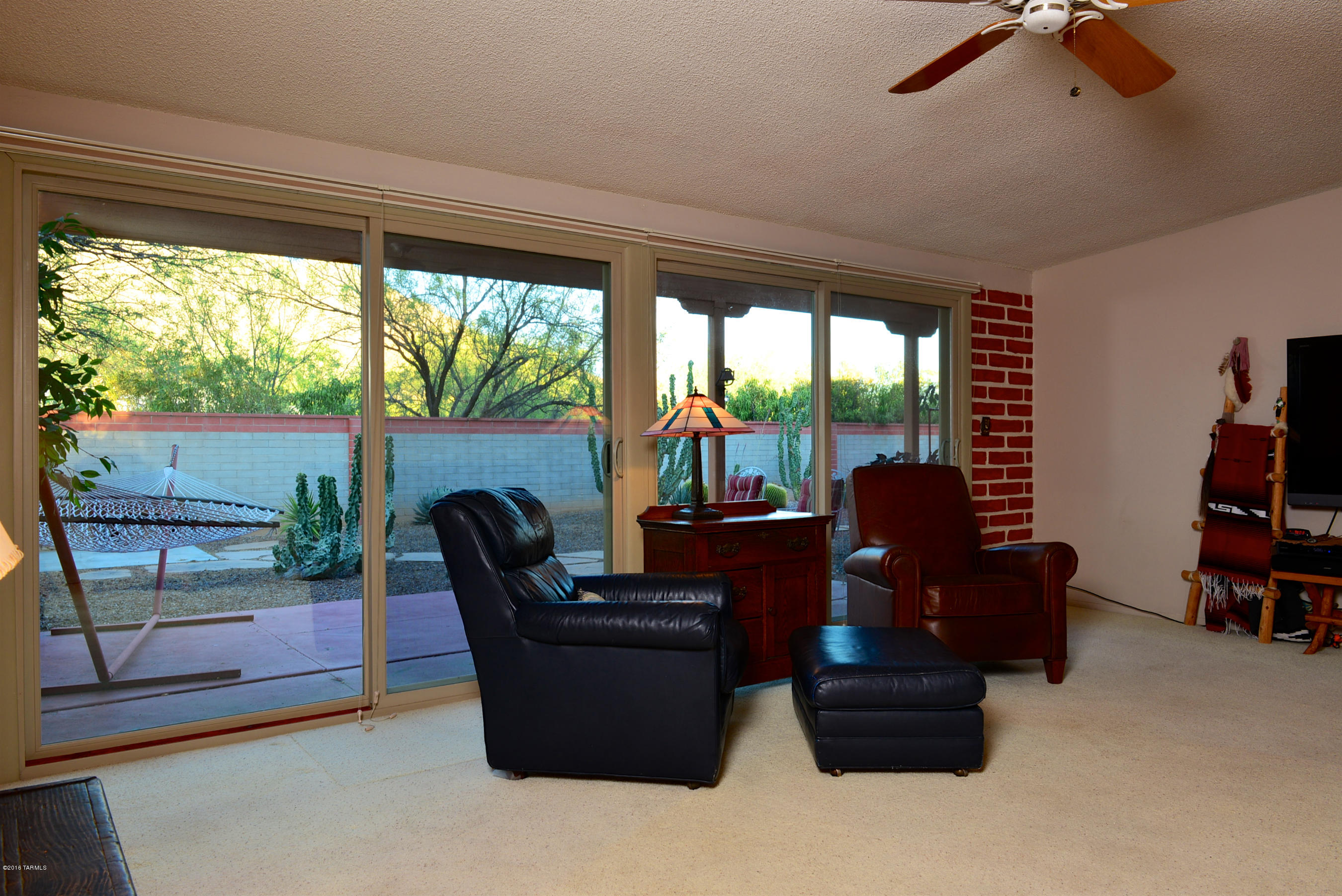 9060 N Calle Buena Vista