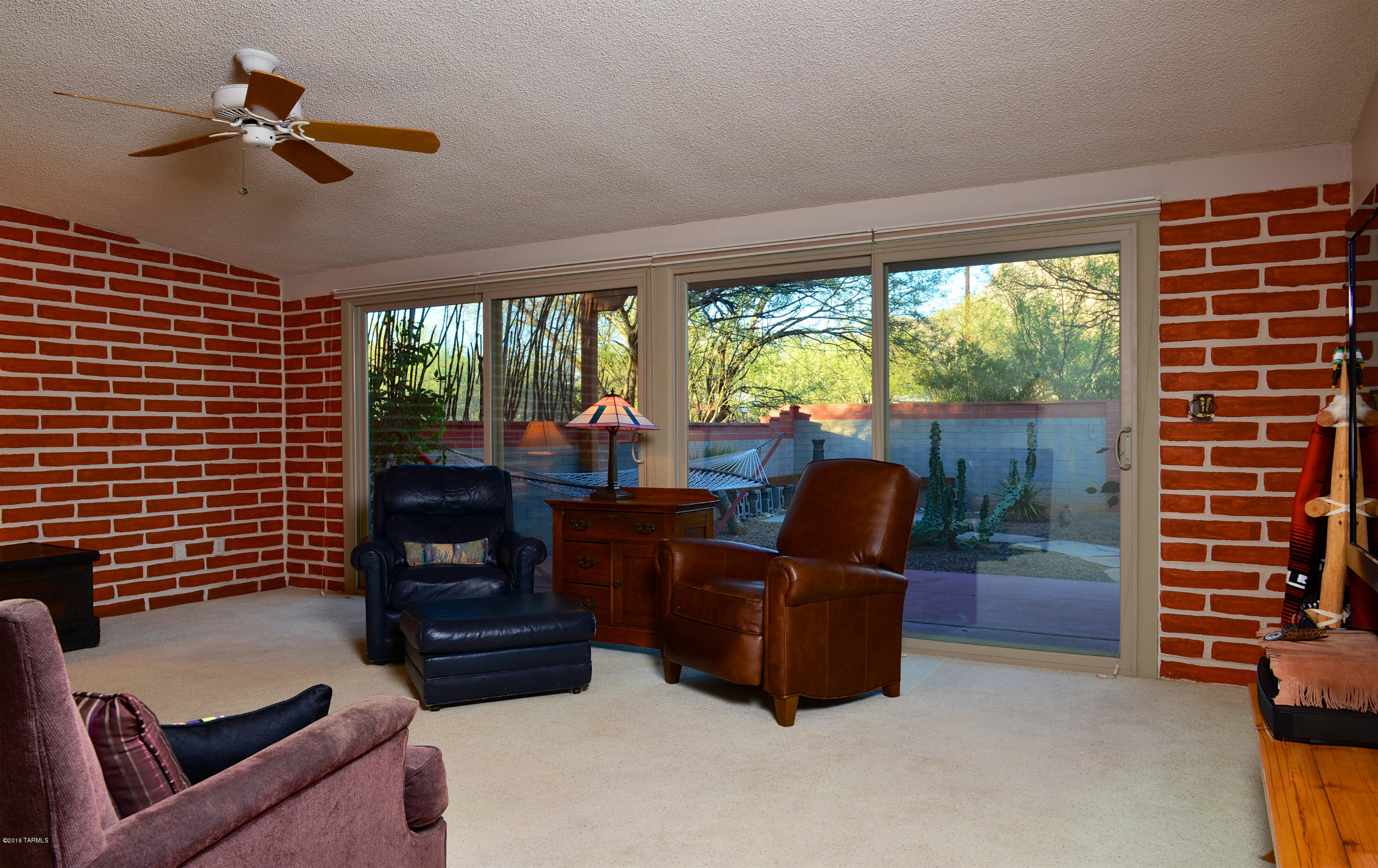 9060 N Calle Buena Vista