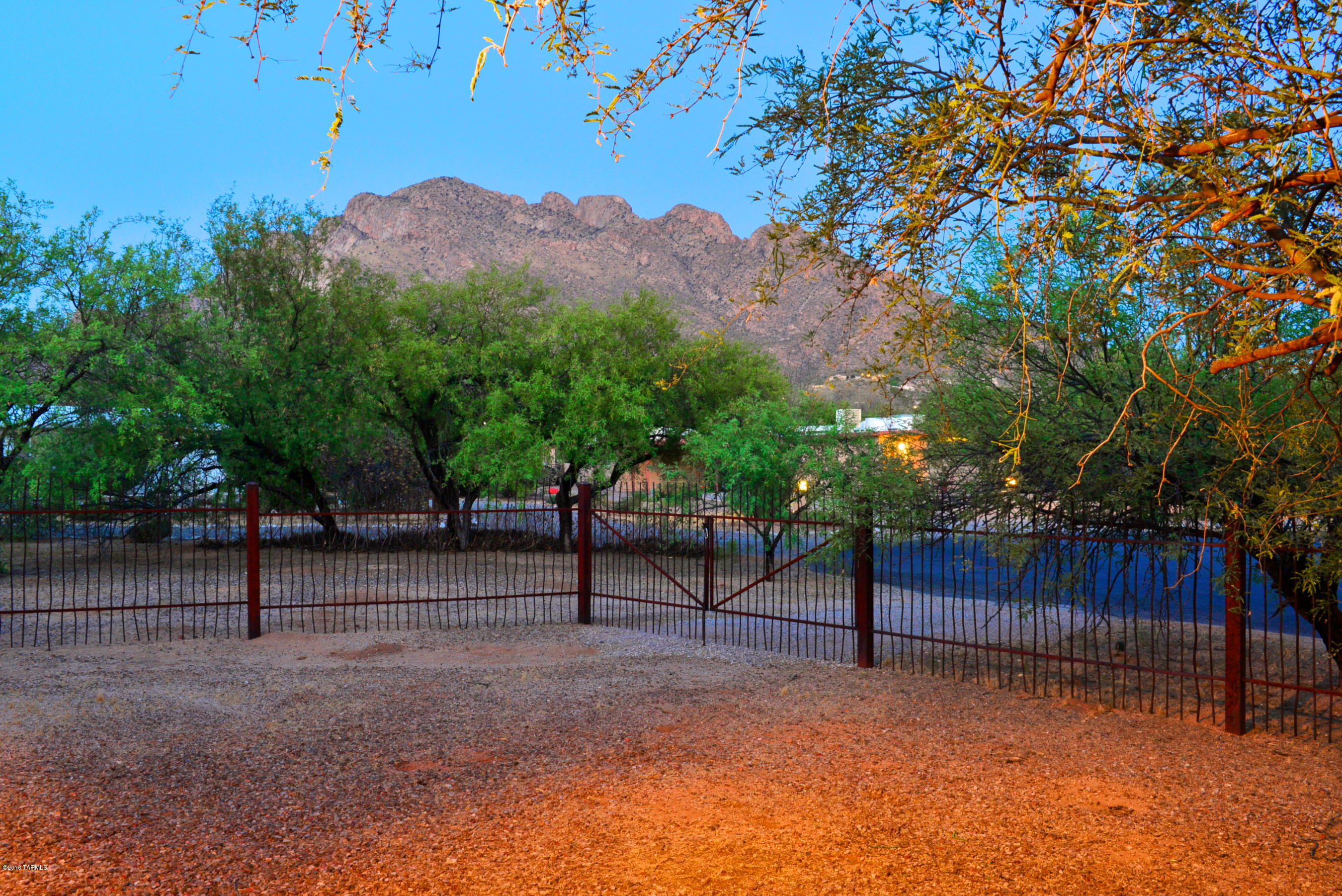 9060 N Calle Buena Vista