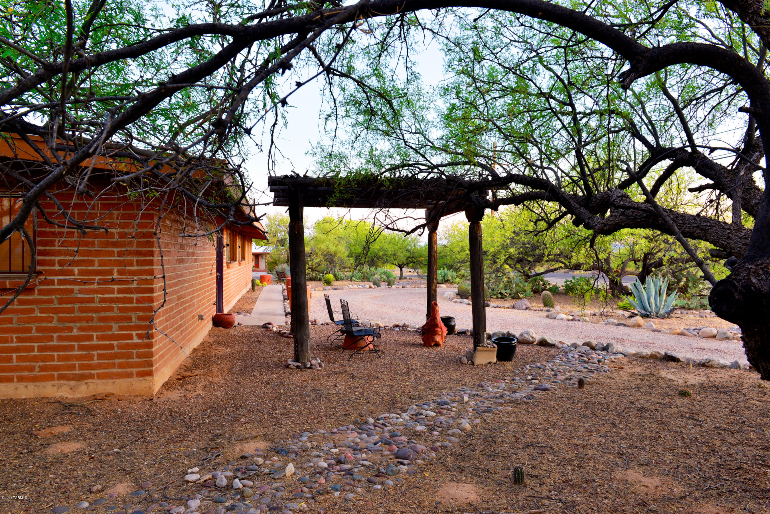 9060 N Calle Buena Vista