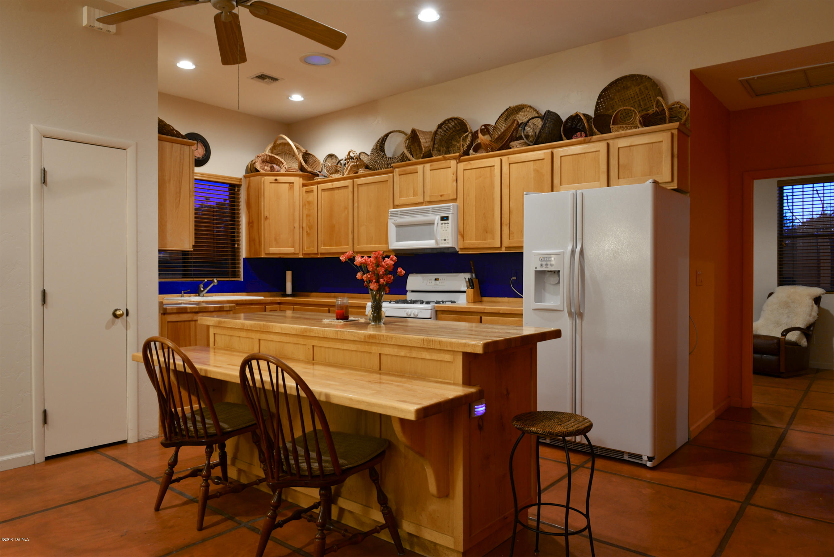 9060 N Calle Buena Vista