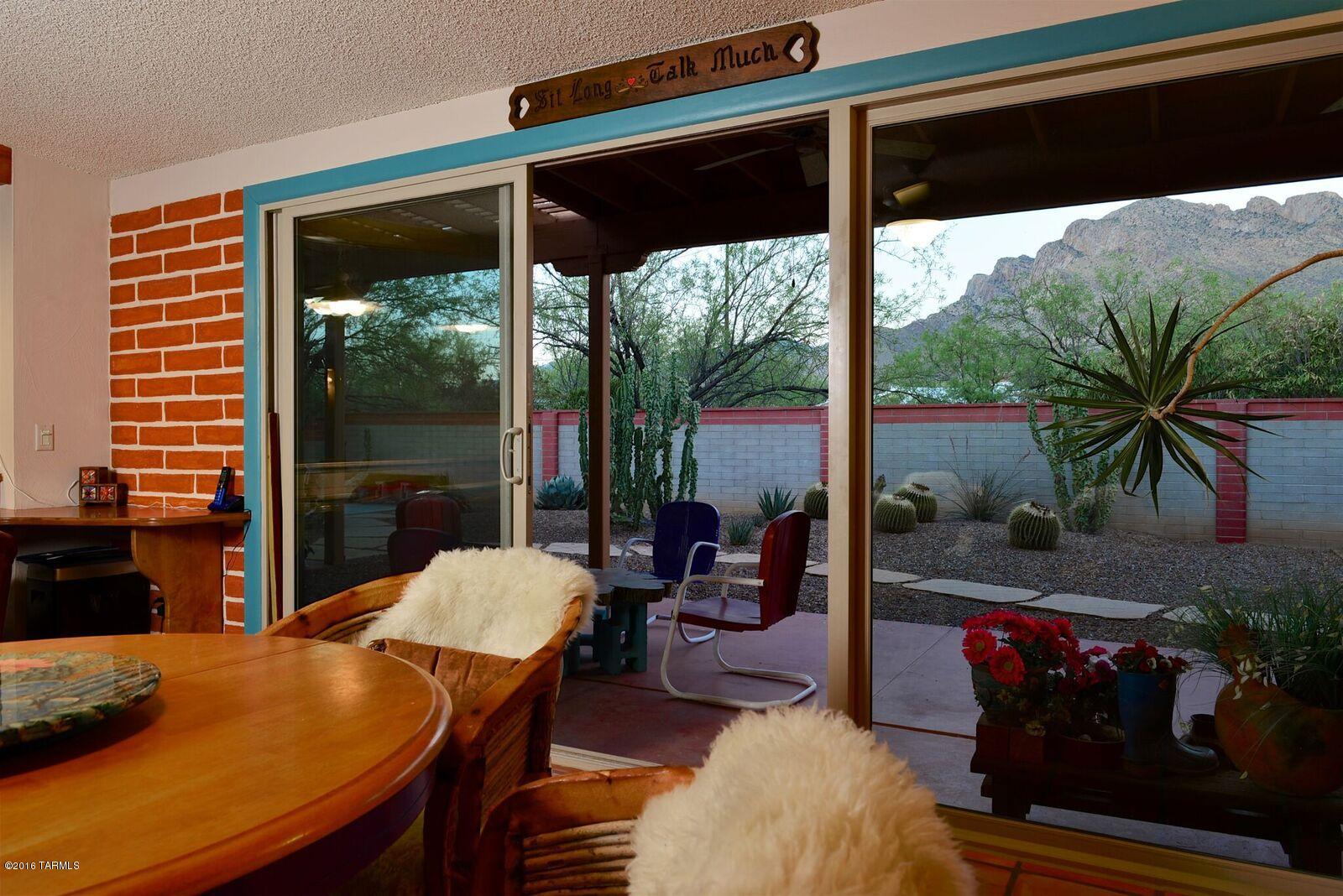 9060 N Calle Buena Vista