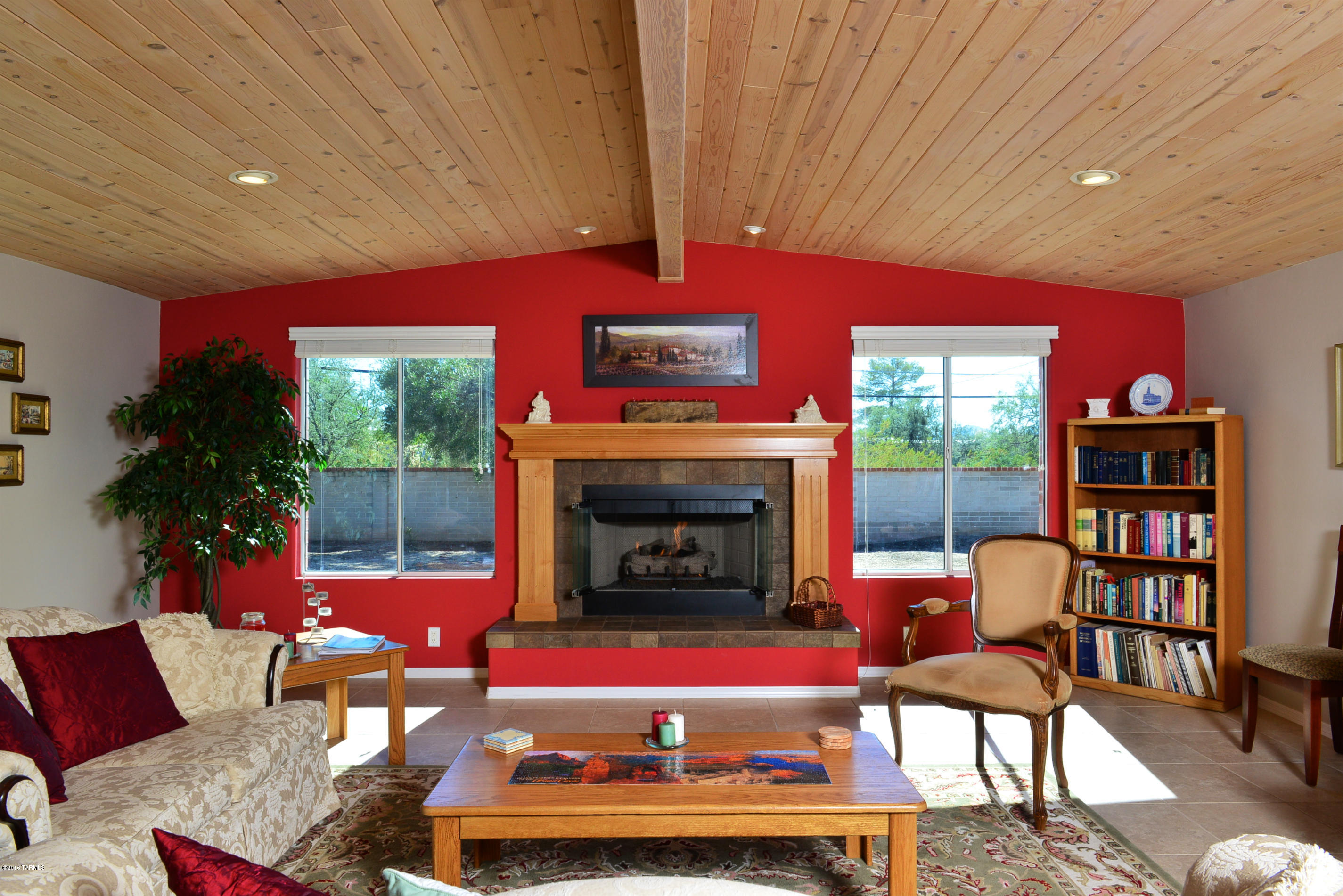 901 W Las Palmas Drive