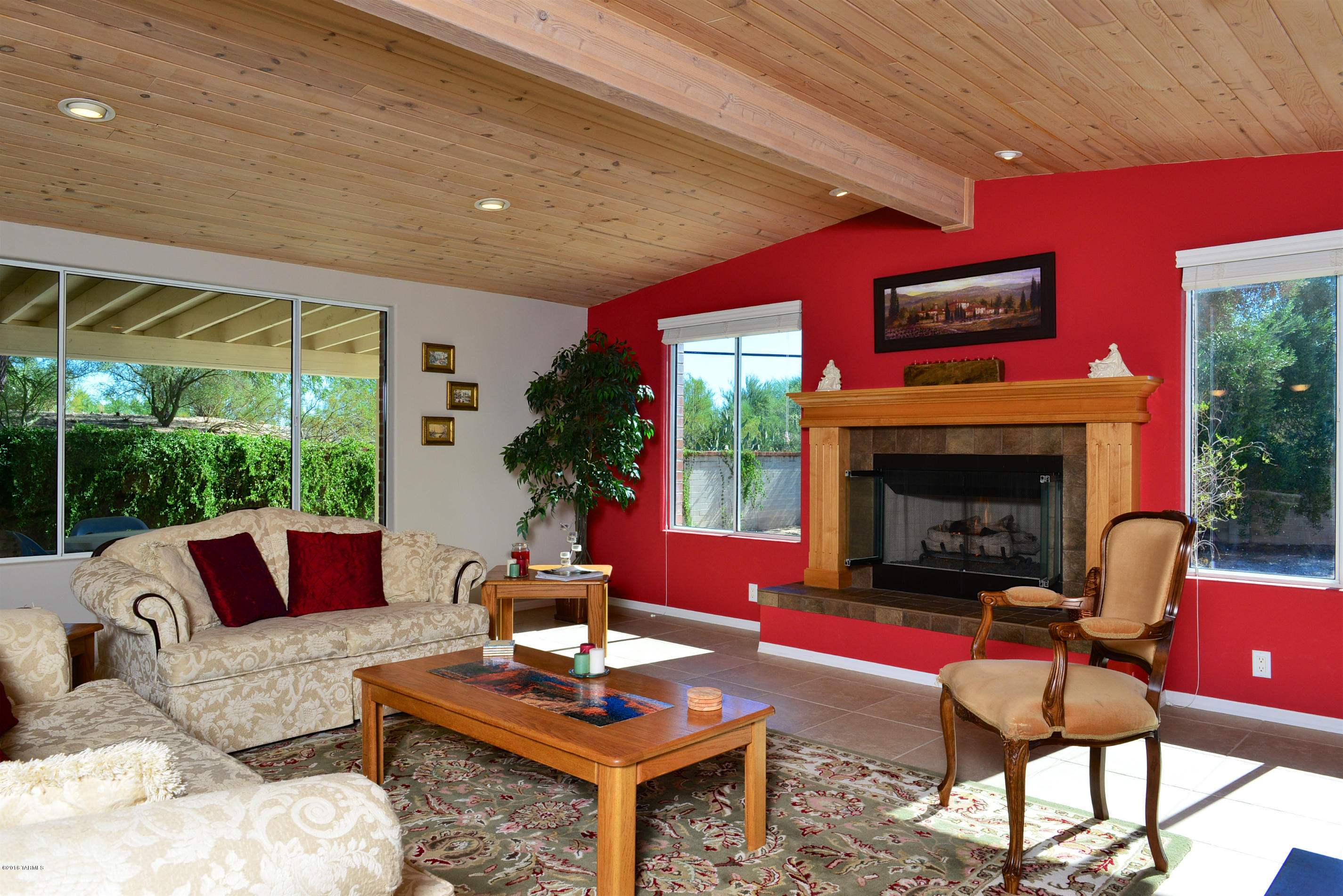 901 W Las Palmas Drive