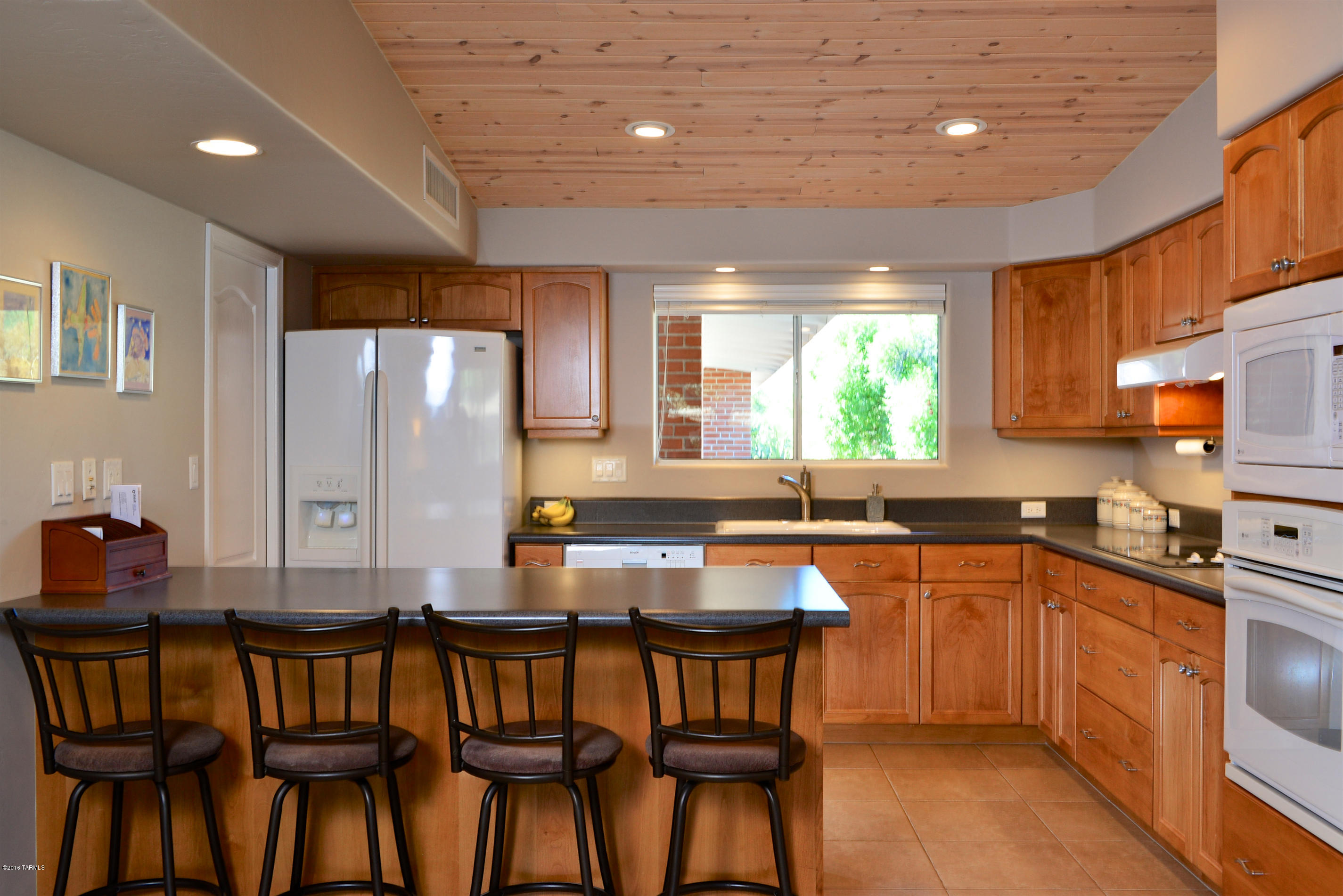 901 W Las Palmas Drive