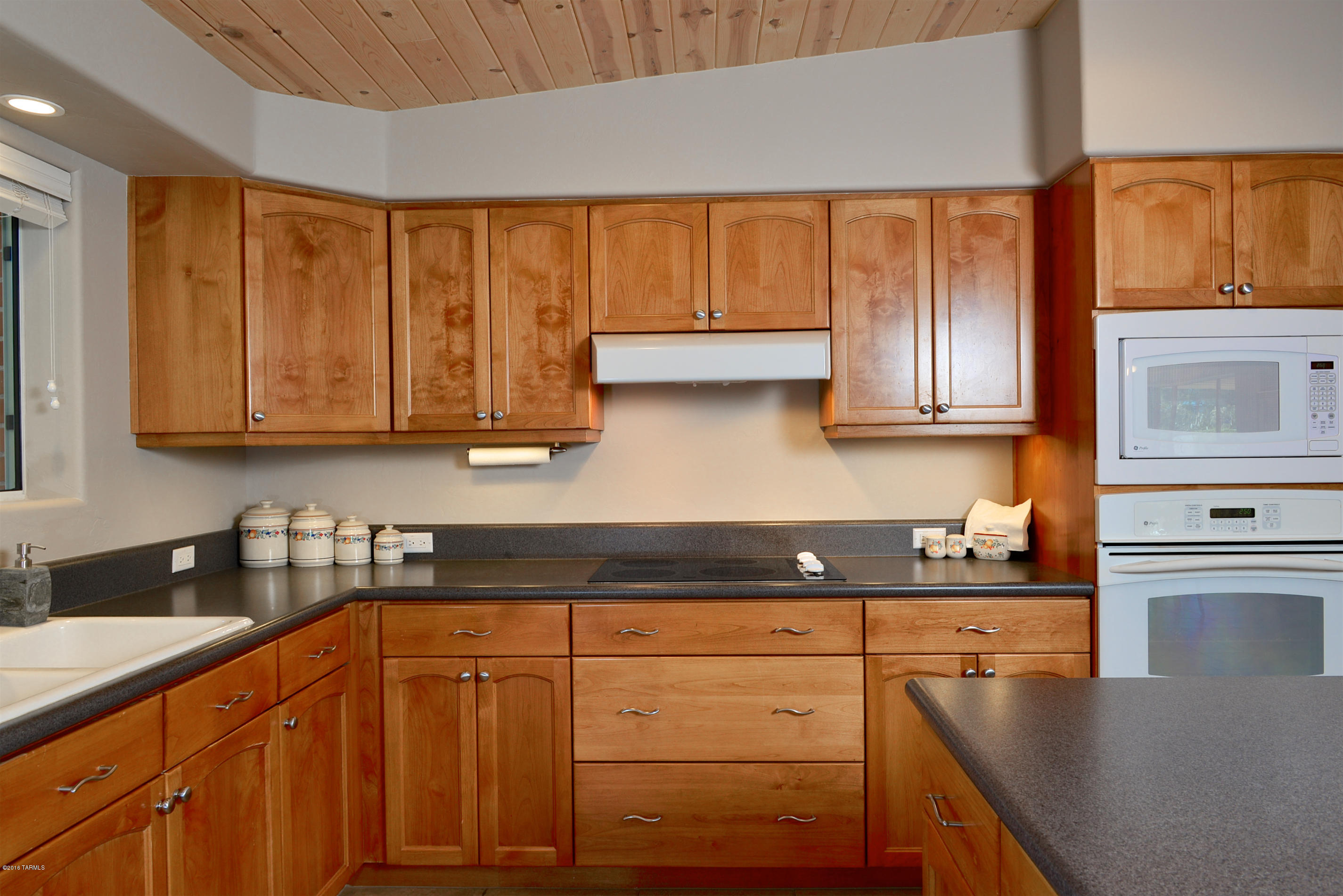 901 W Las Palmas Drive