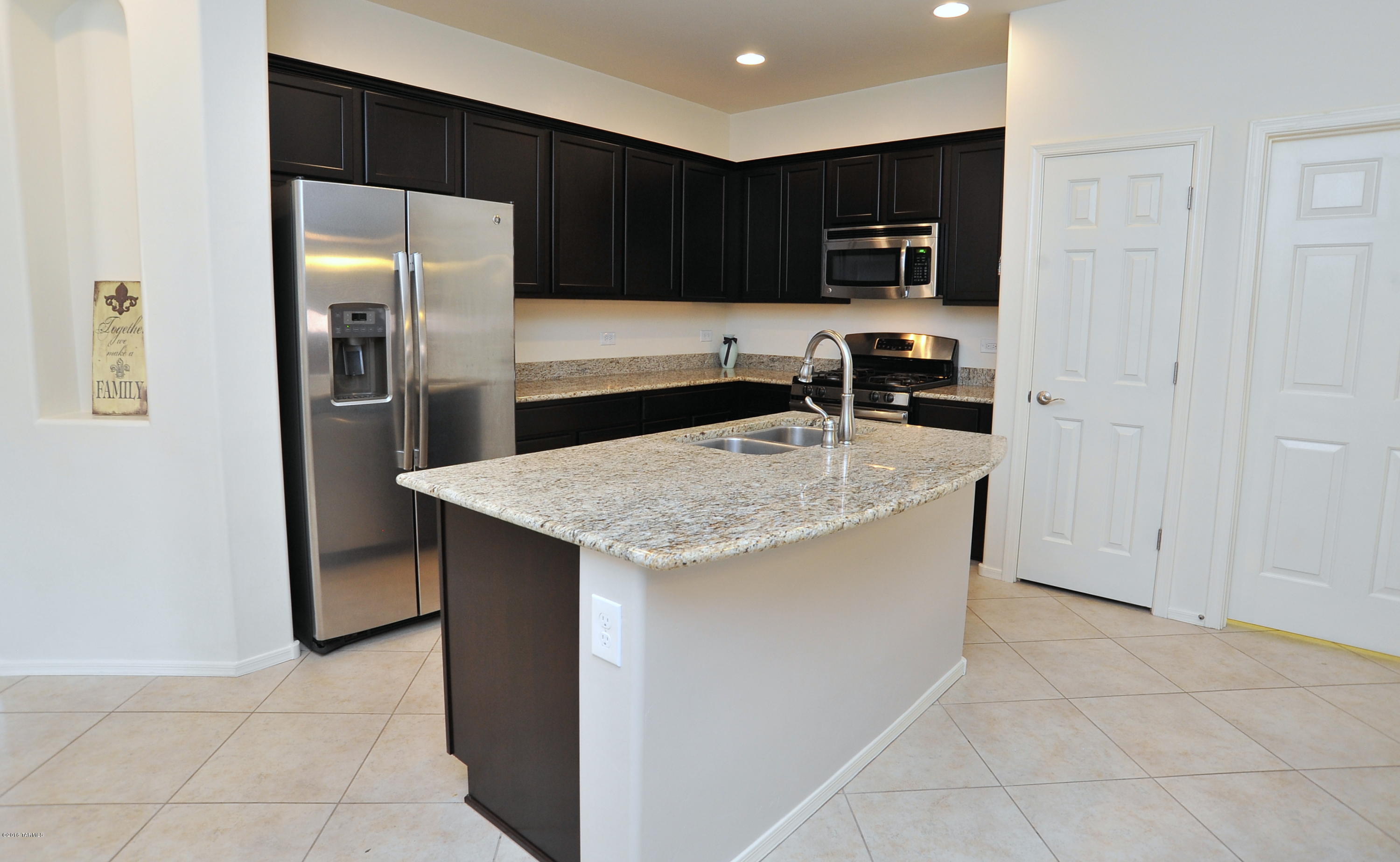 39033 S Running Roses Lane