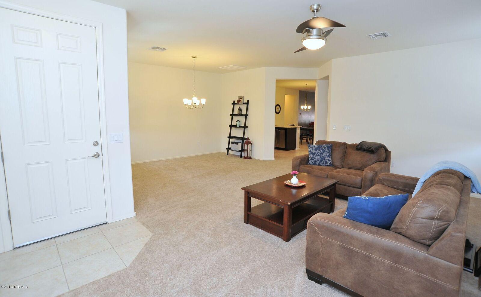 39033 S Running Roses Lane