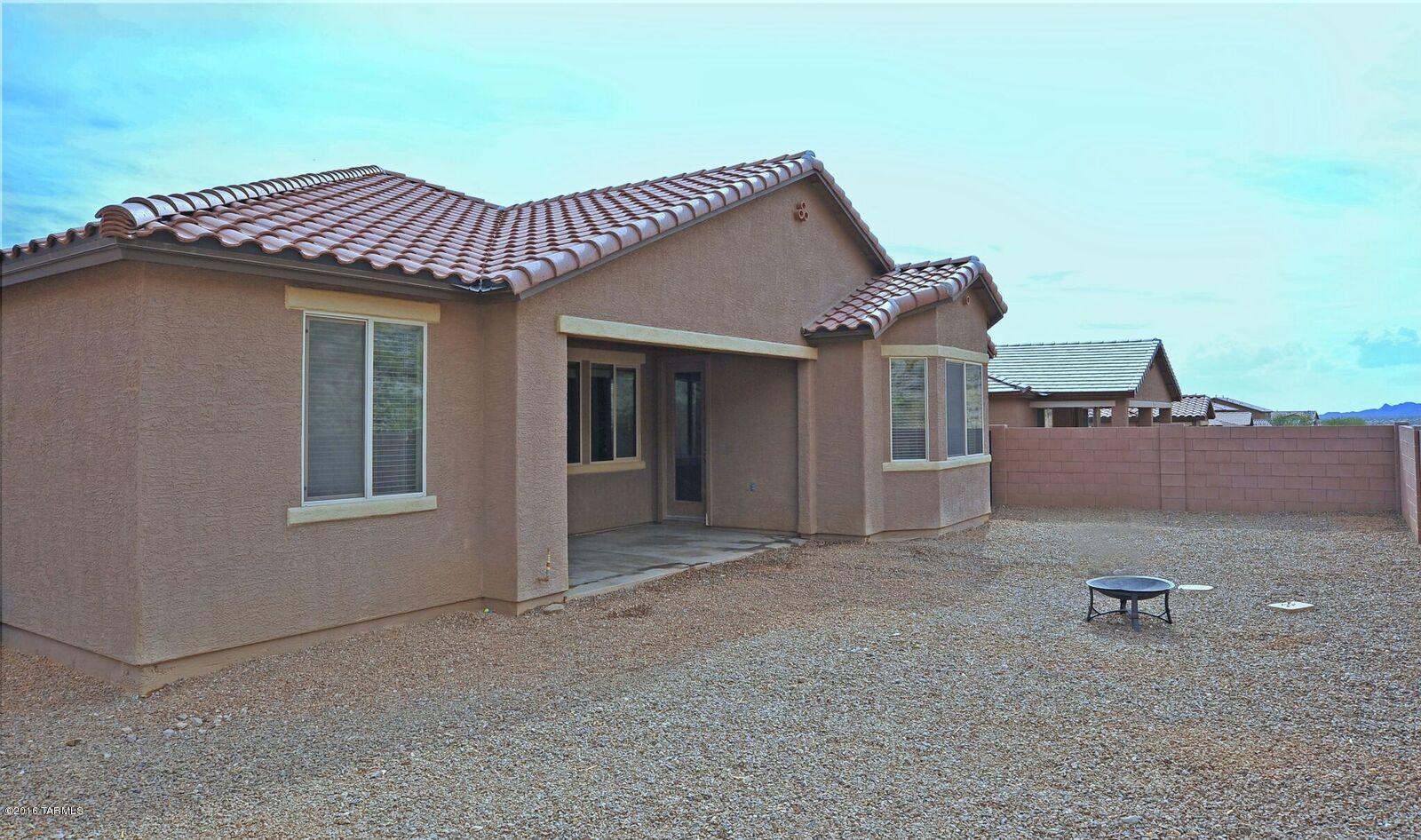 39033 S Running Roses Lane