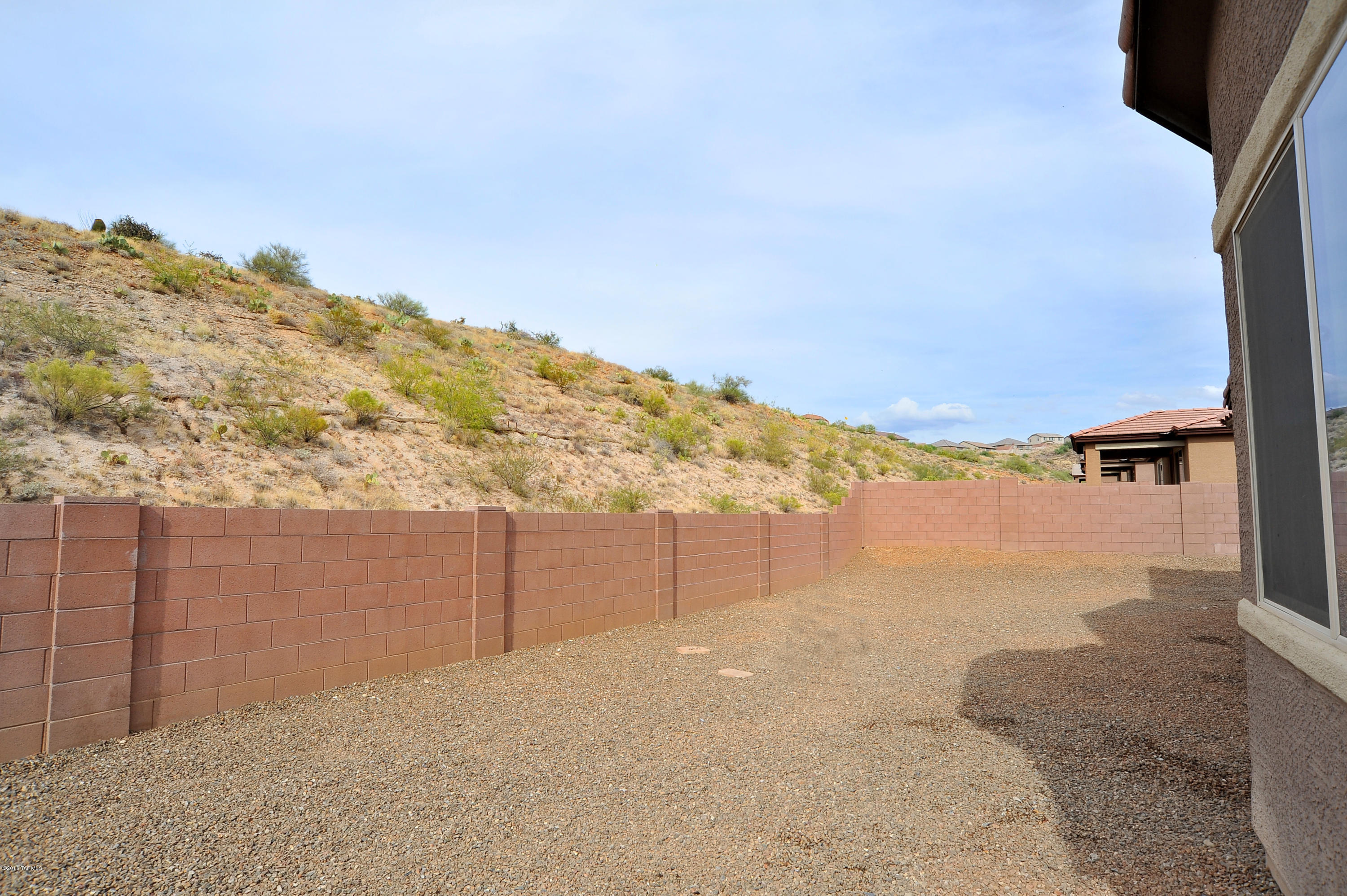 39033 S Running Roses Lane