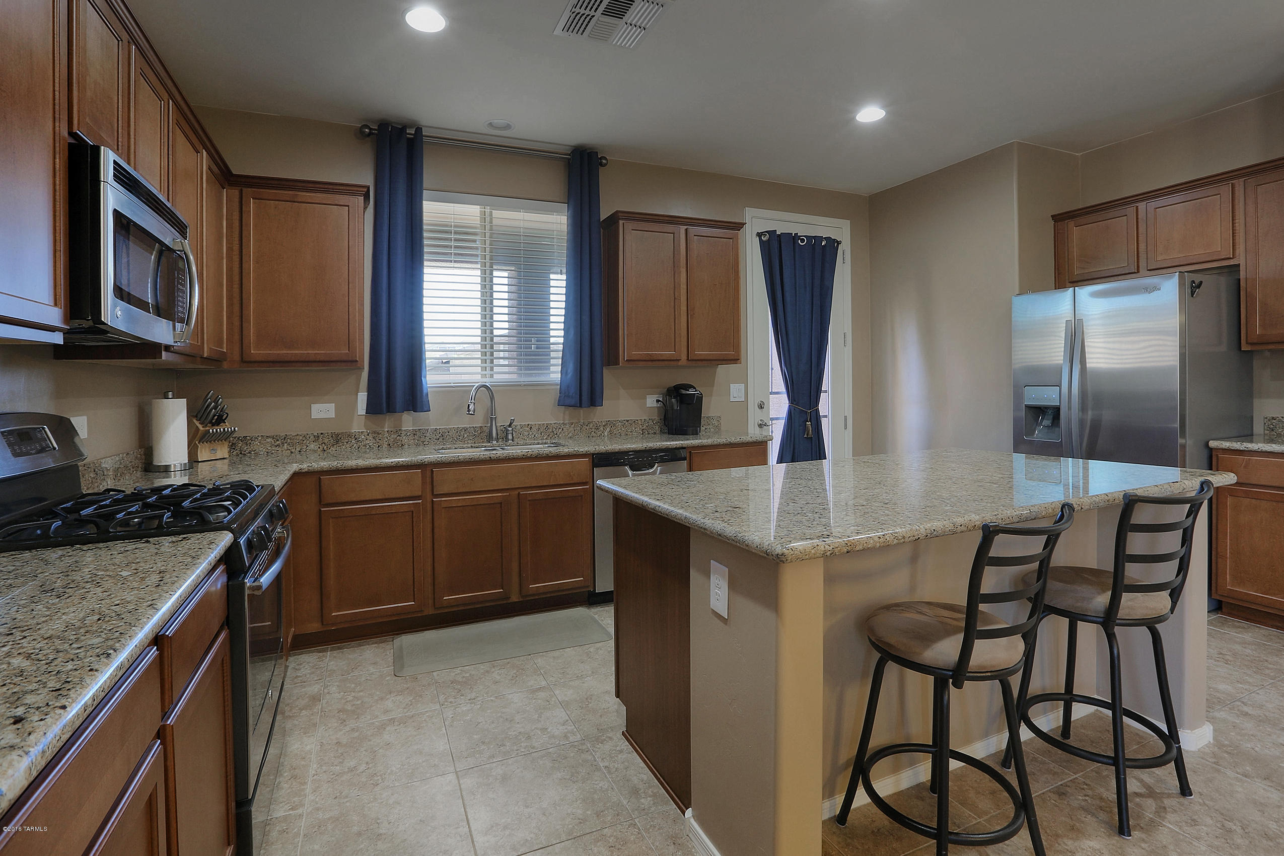 38996 S Running Roses Lane