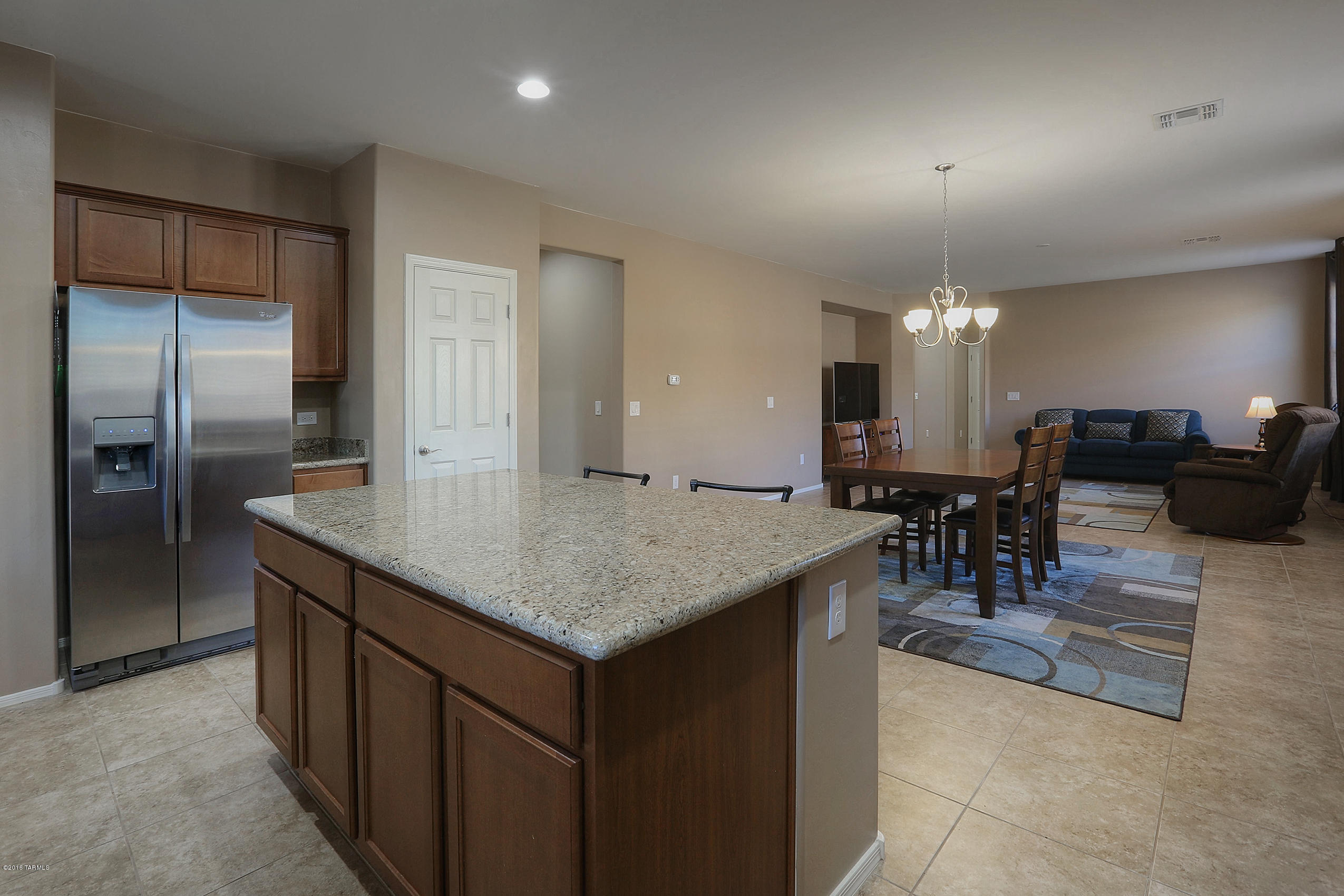 38996 S Running Roses Lane