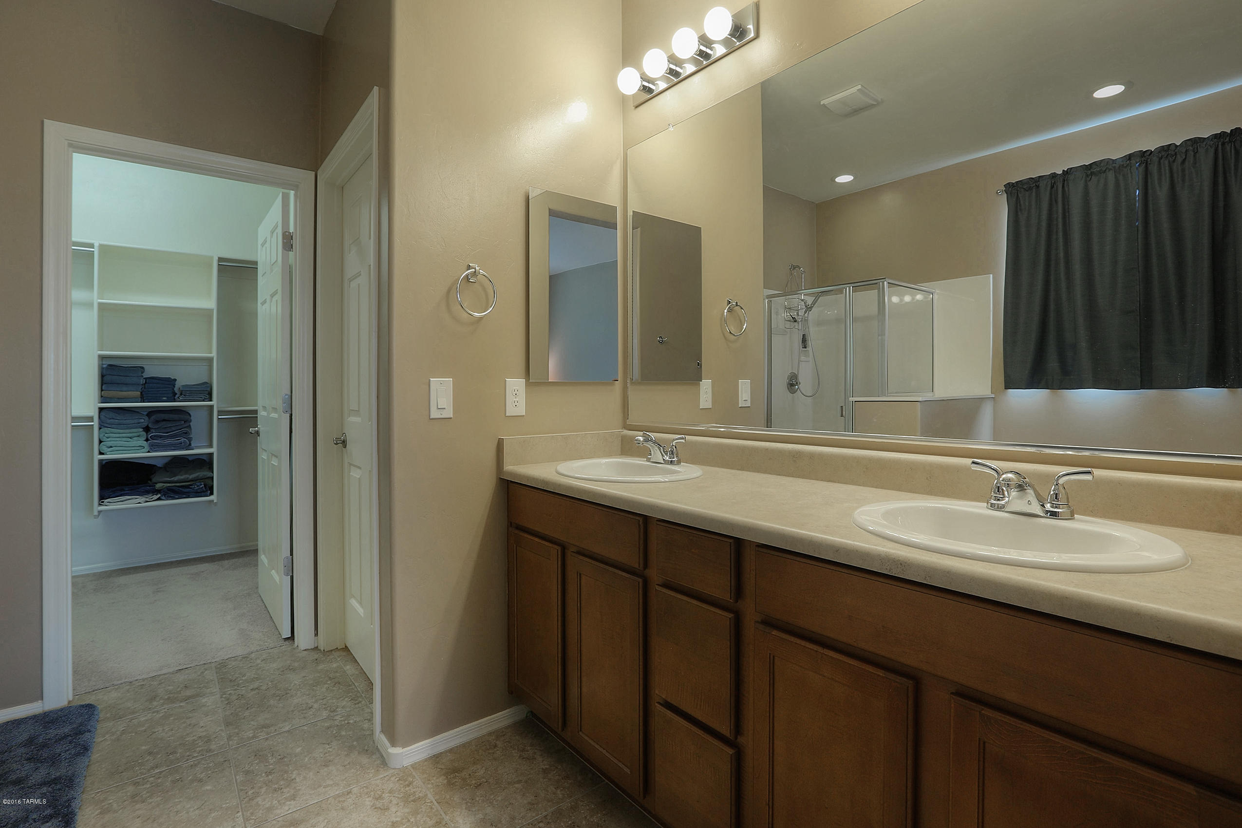 38996 S Running Roses Lane