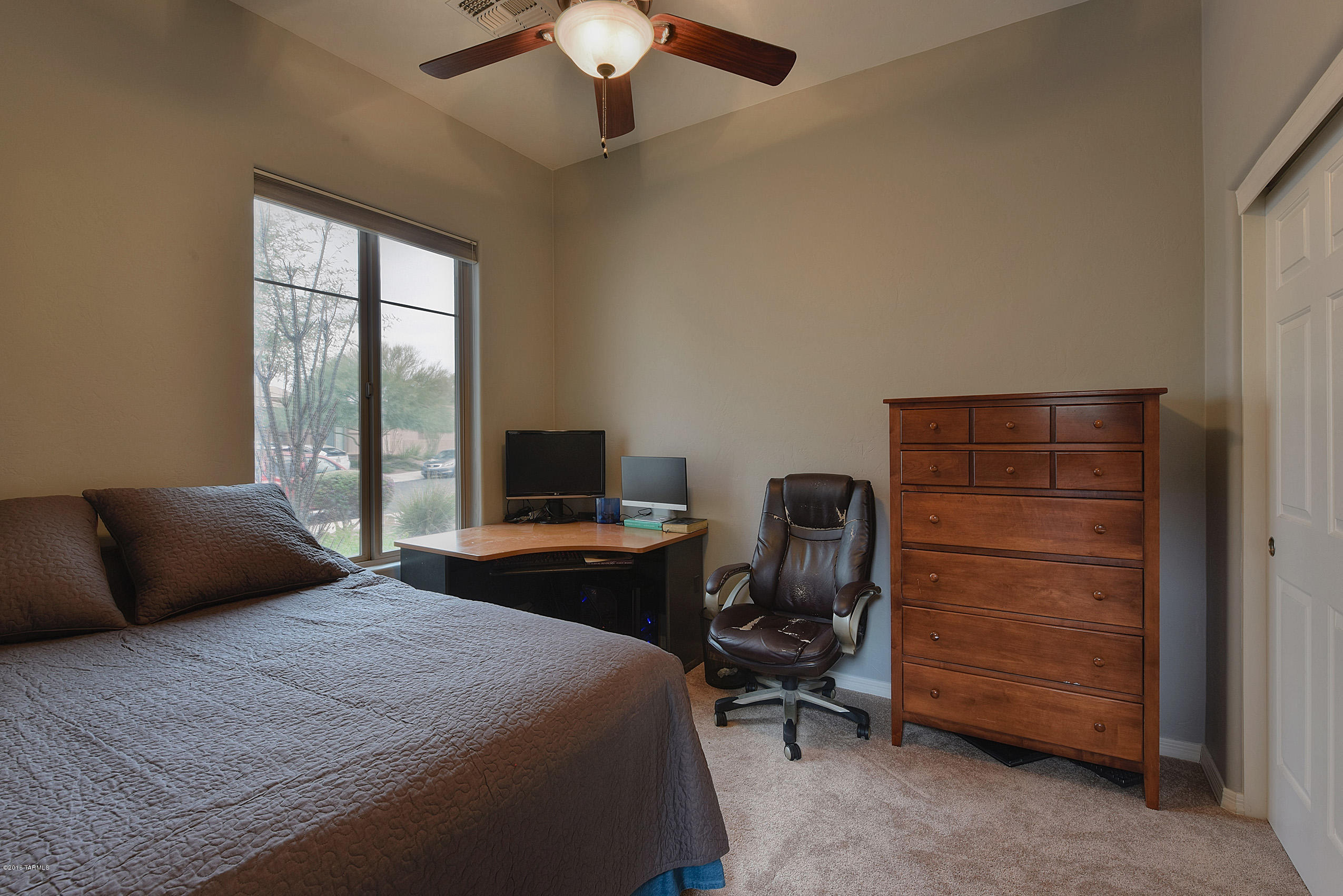 8589 N Crosswater Loop