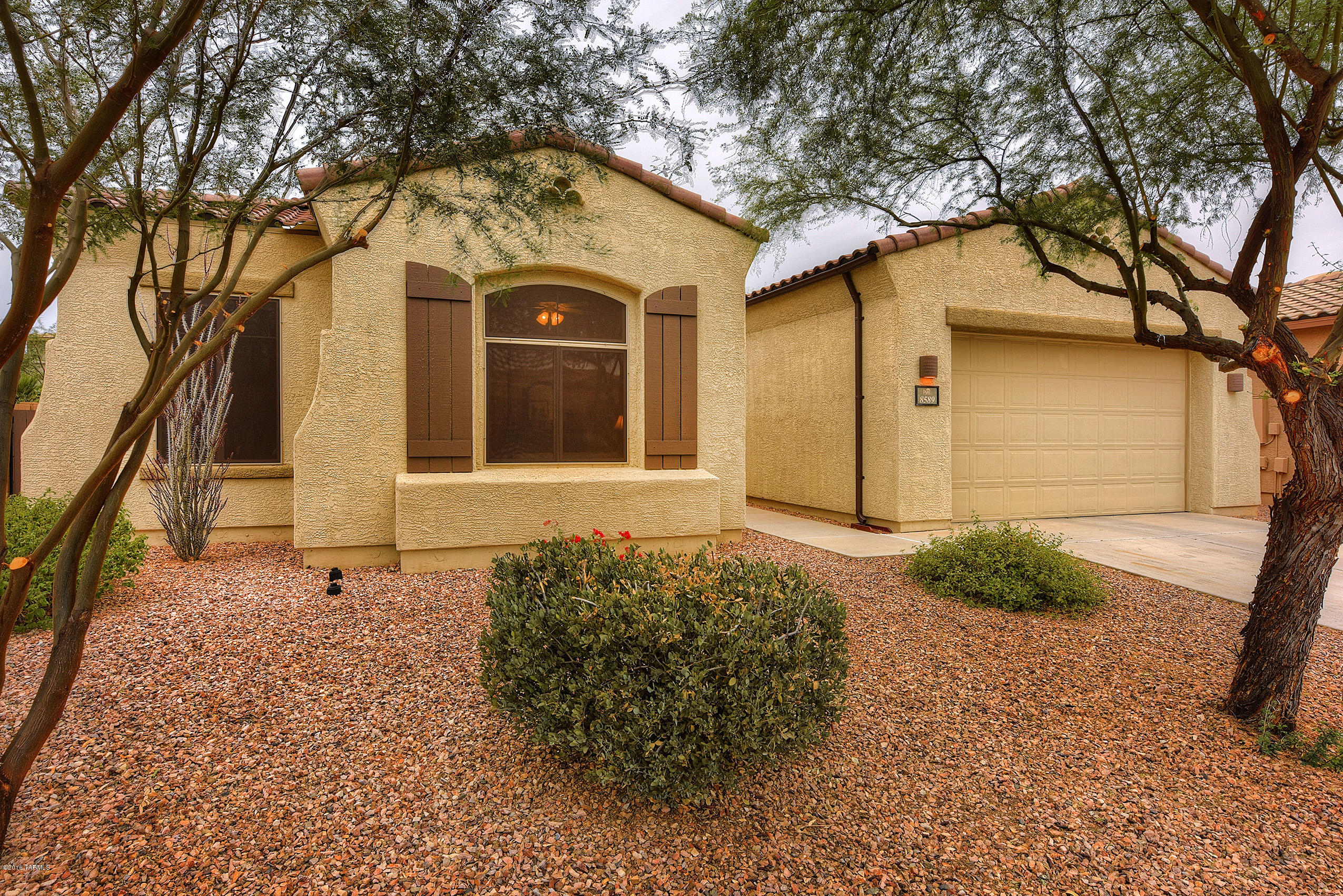 8589 N Crosswater Loop