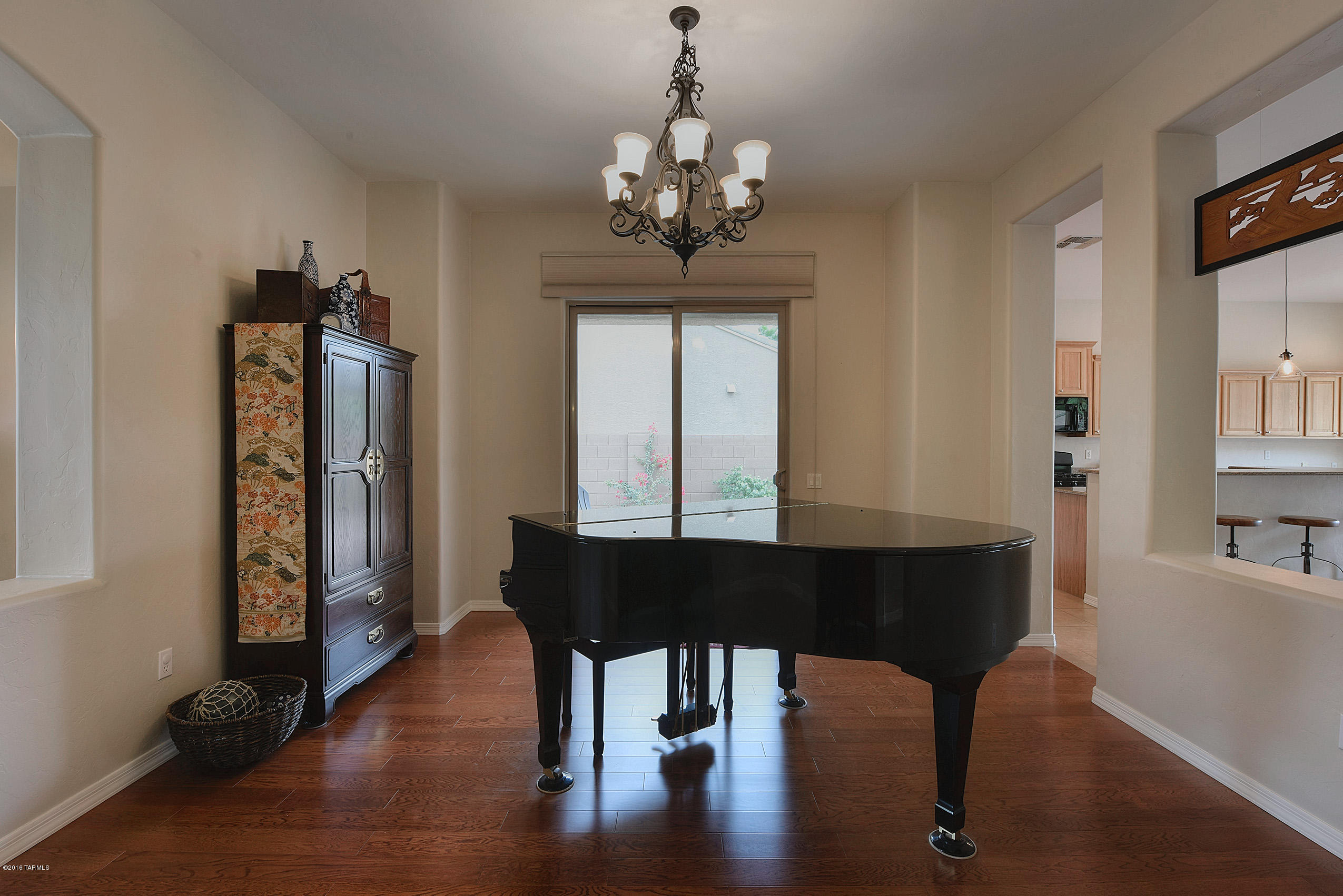 8589 N Crosswater Loop