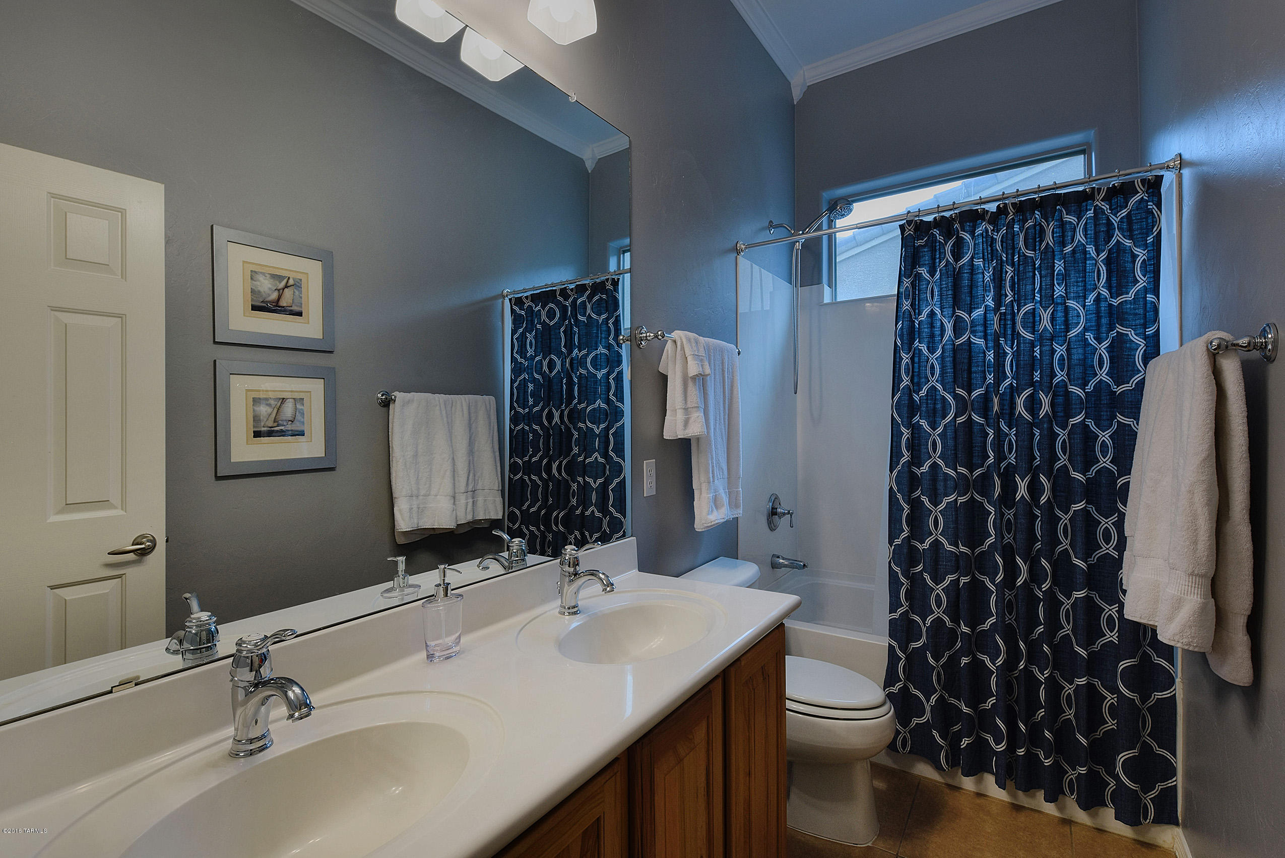 8589 N Crosswater Loop