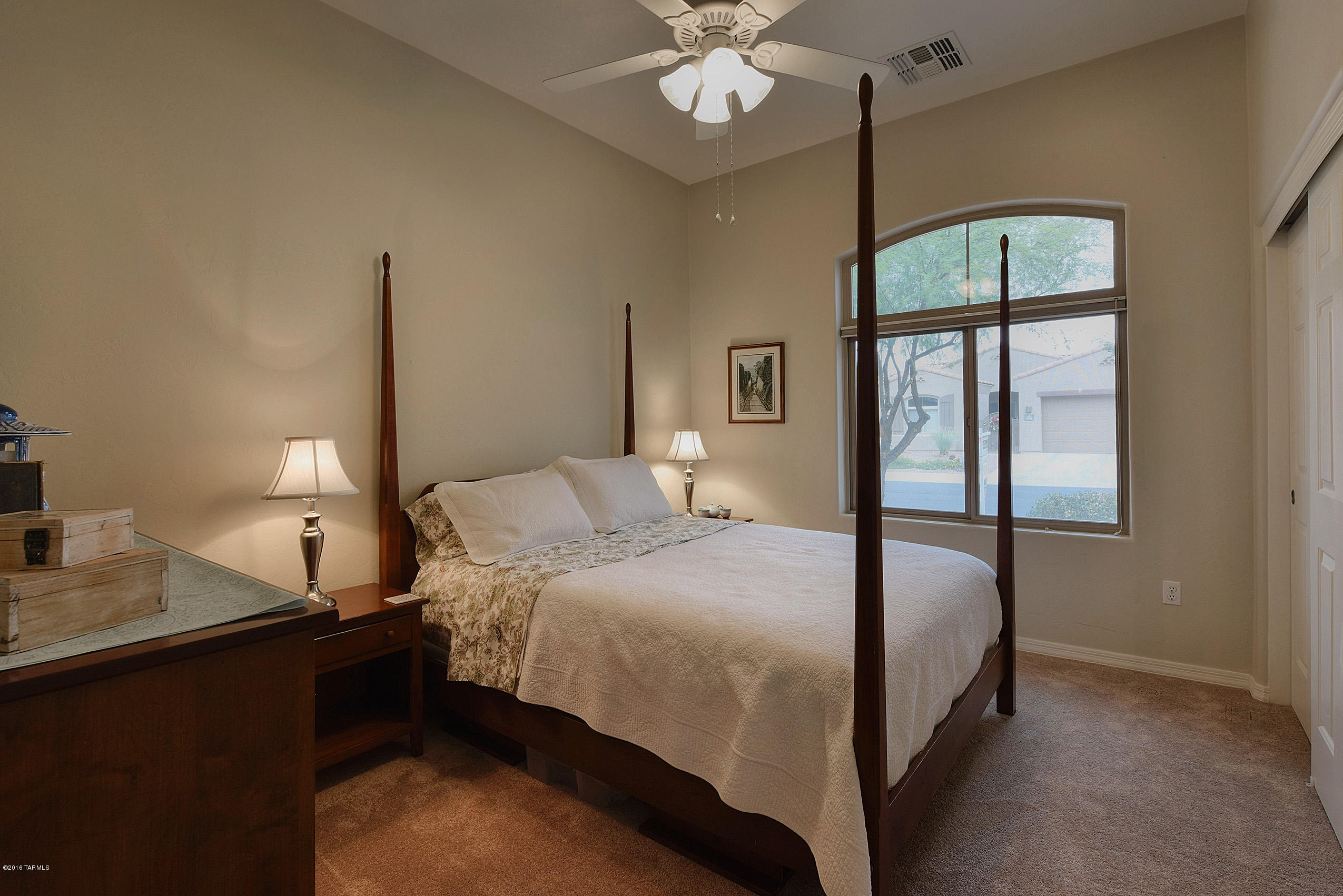 8589 N Crosswater Loop