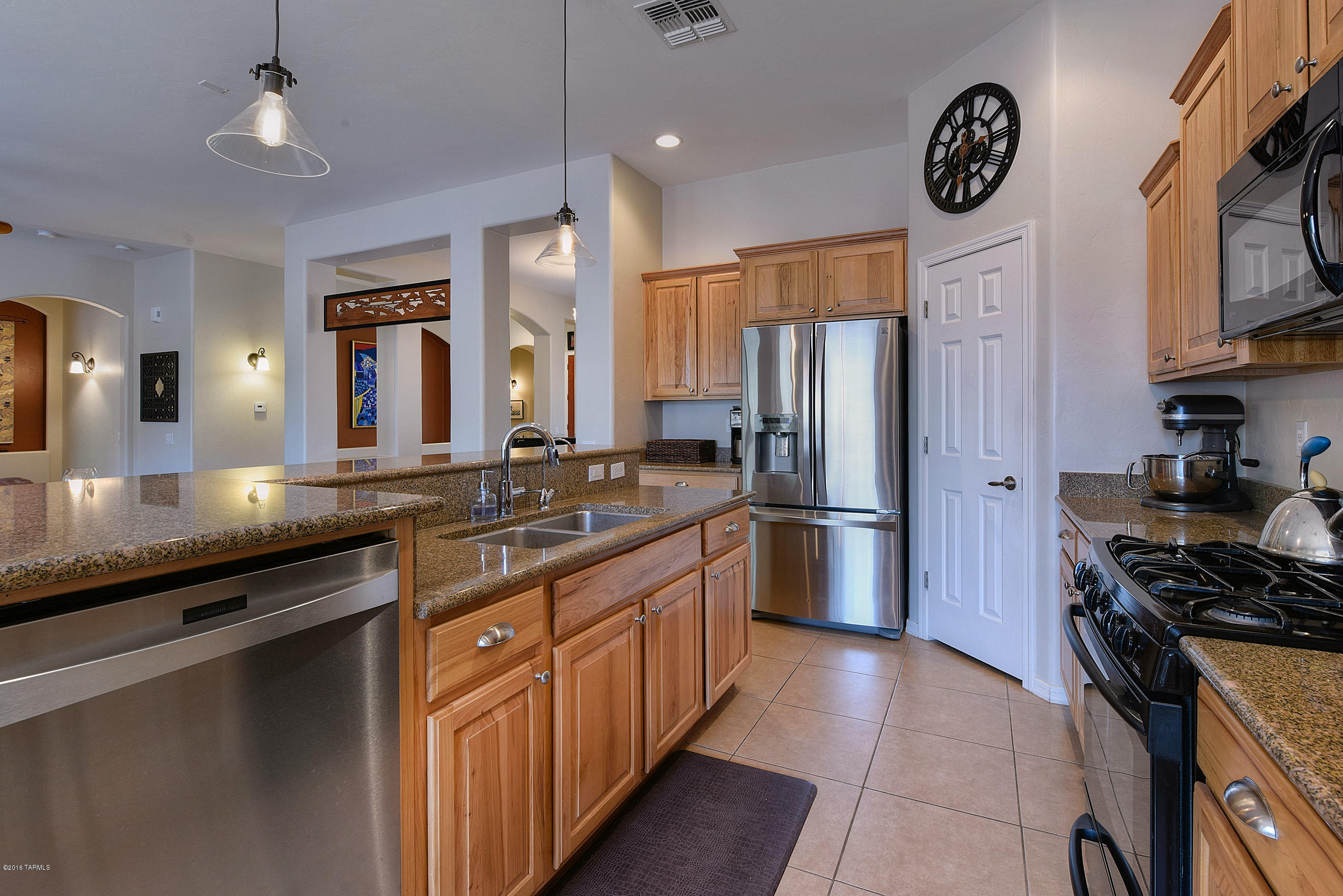 8589 N Crosswater Loop