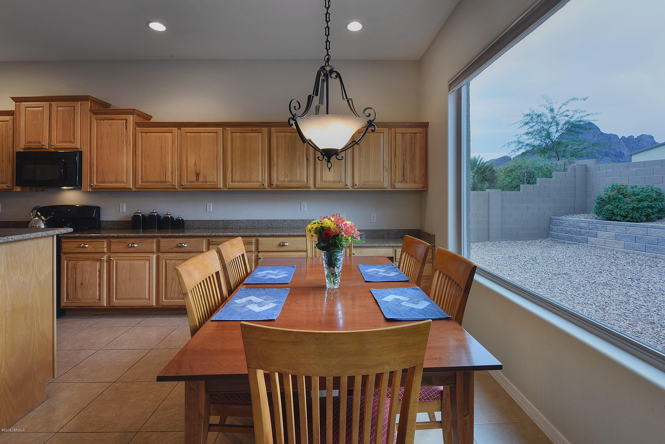 8589 N Crosswater Loop