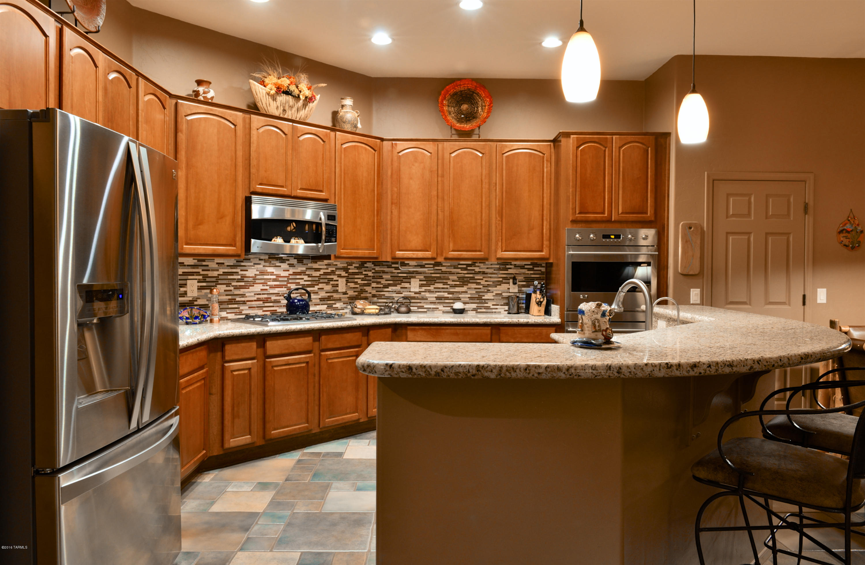 11810 N Whispering Ridge Drive