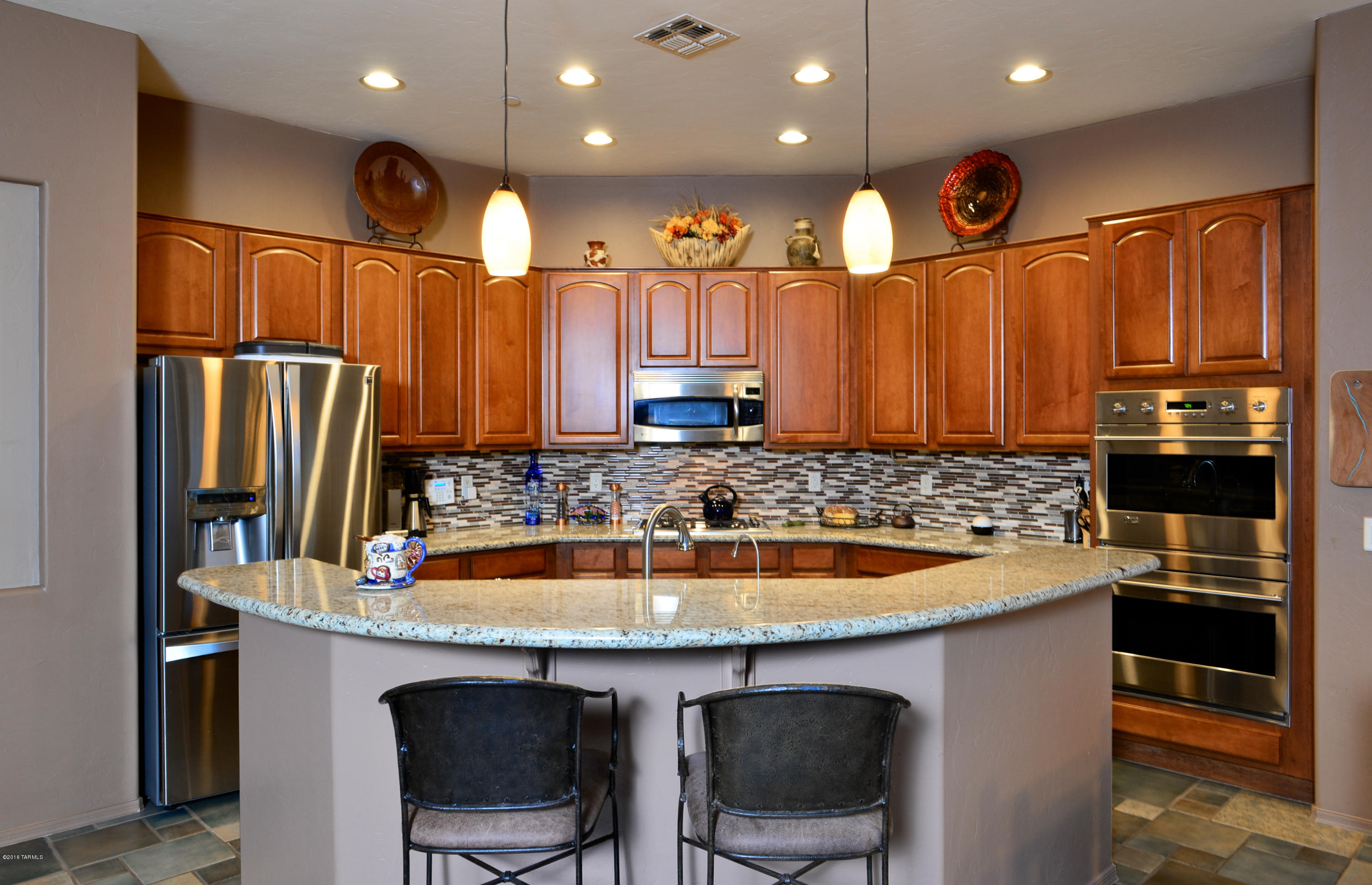 11810 N Whispering Ridge Drive