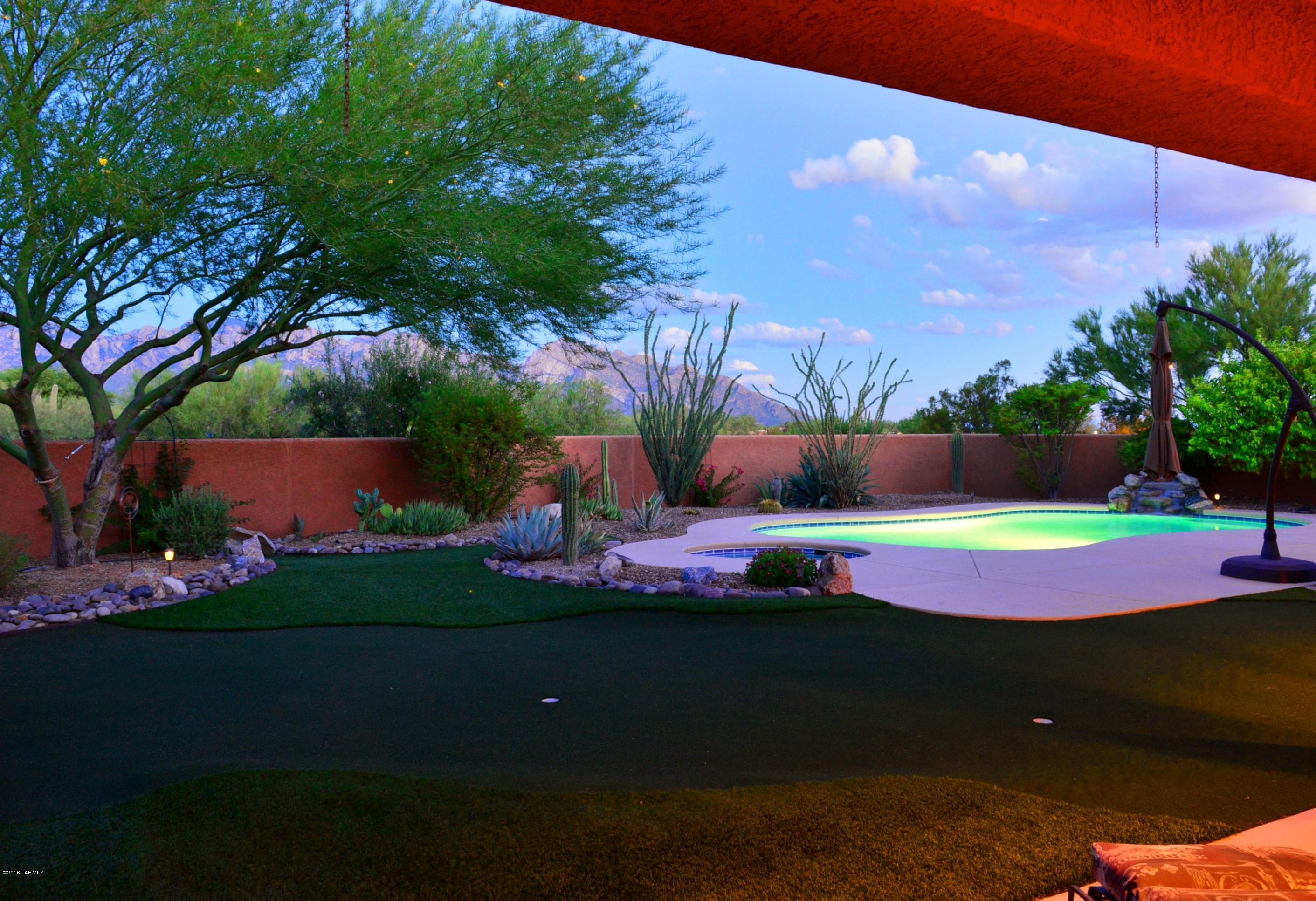 11810 N Whispering Ridge Drive