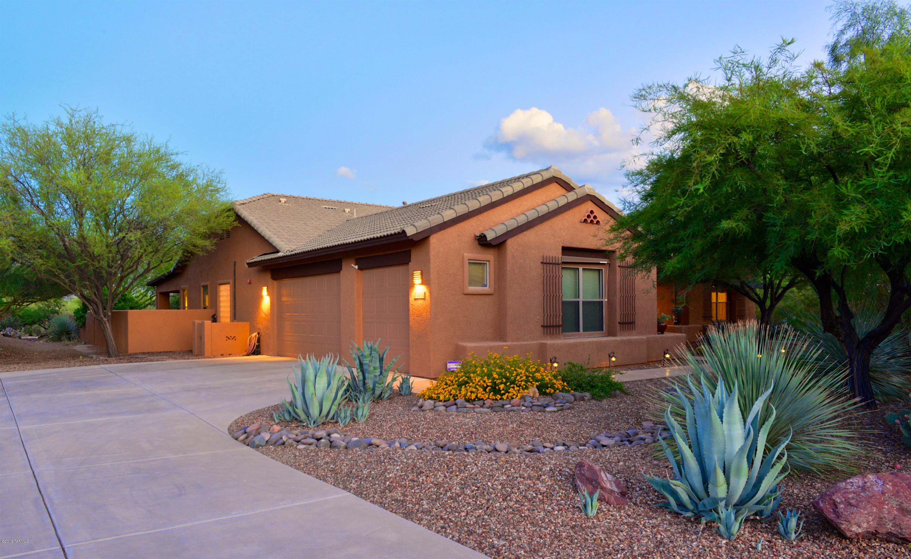 11810 N Whispering Ridge Drive