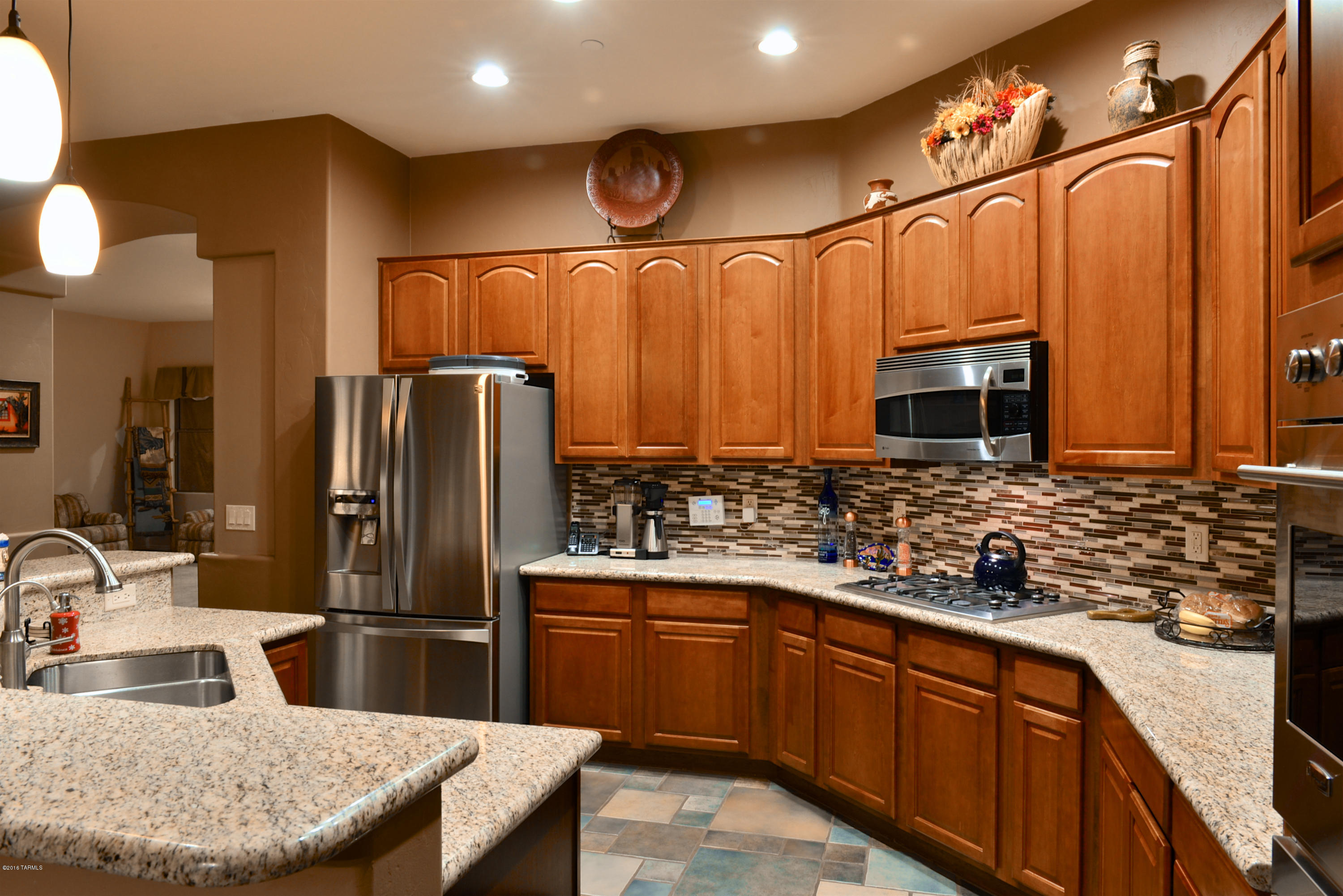 11810 N Whispering Ridge Drive