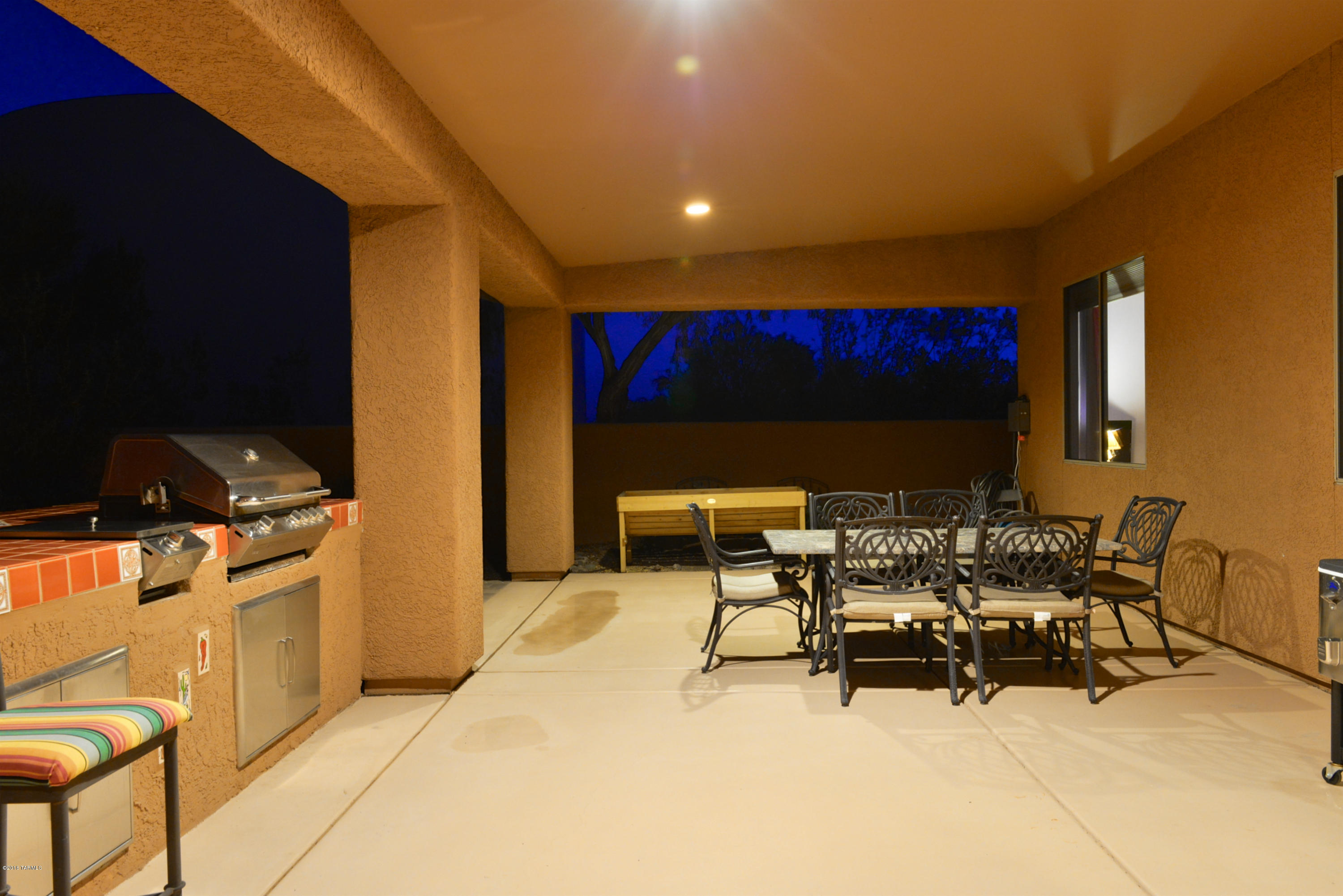 11810 N Whispering Ridge Drive