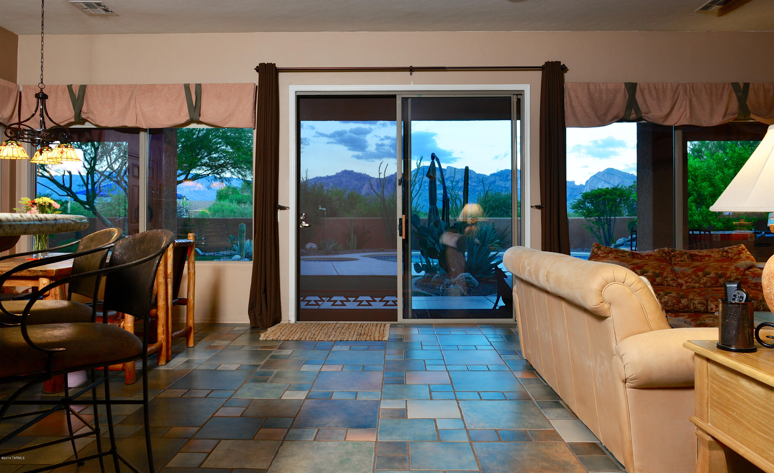 11810 N Whispering Ridge Drive