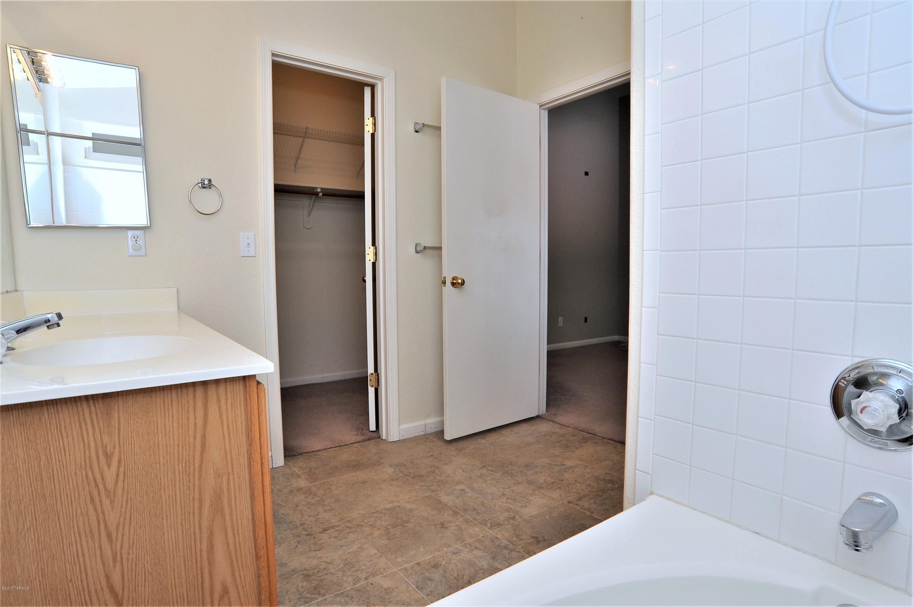 13287 N Hammerstone Lane