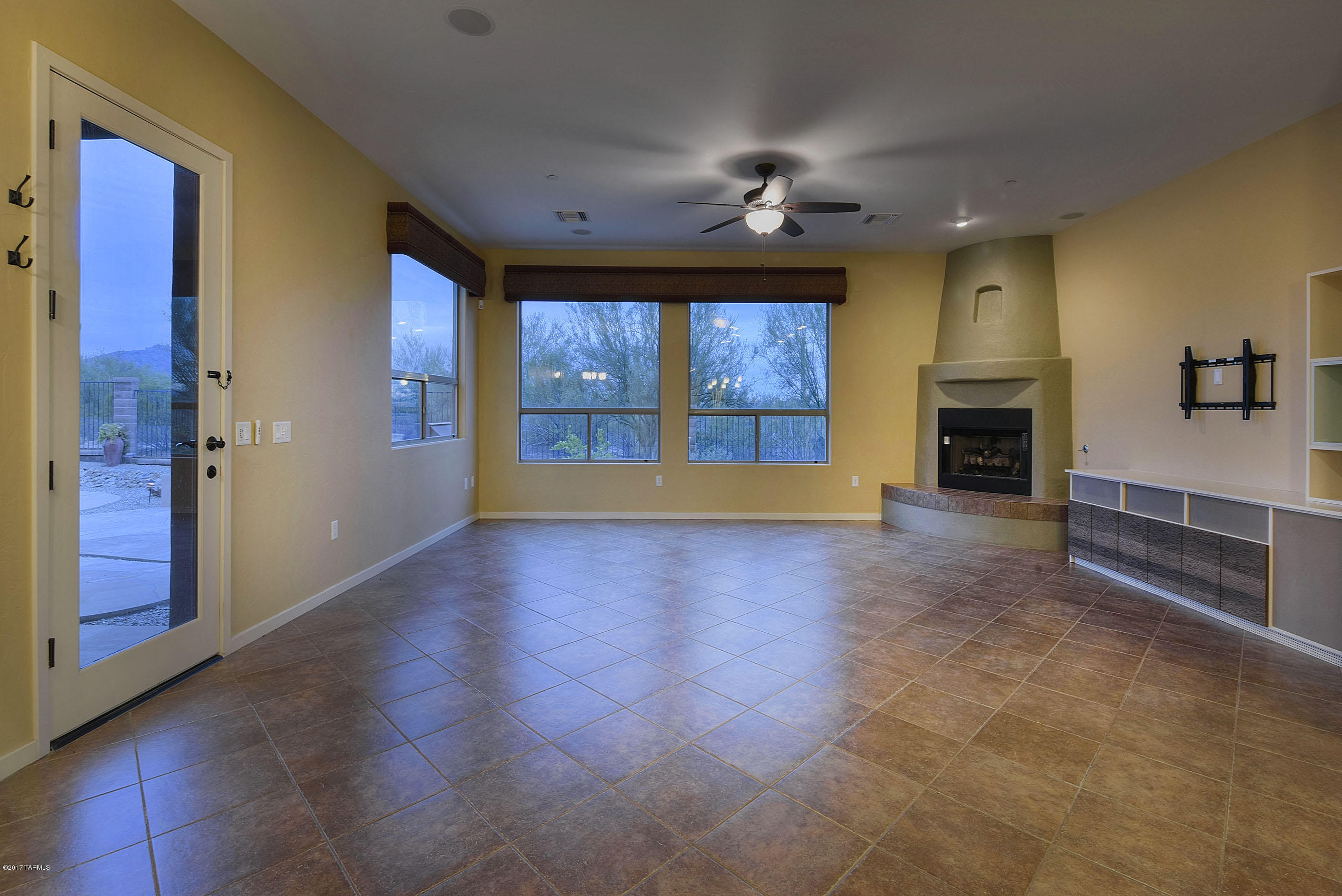 12474 N Fallen Shadows Drive