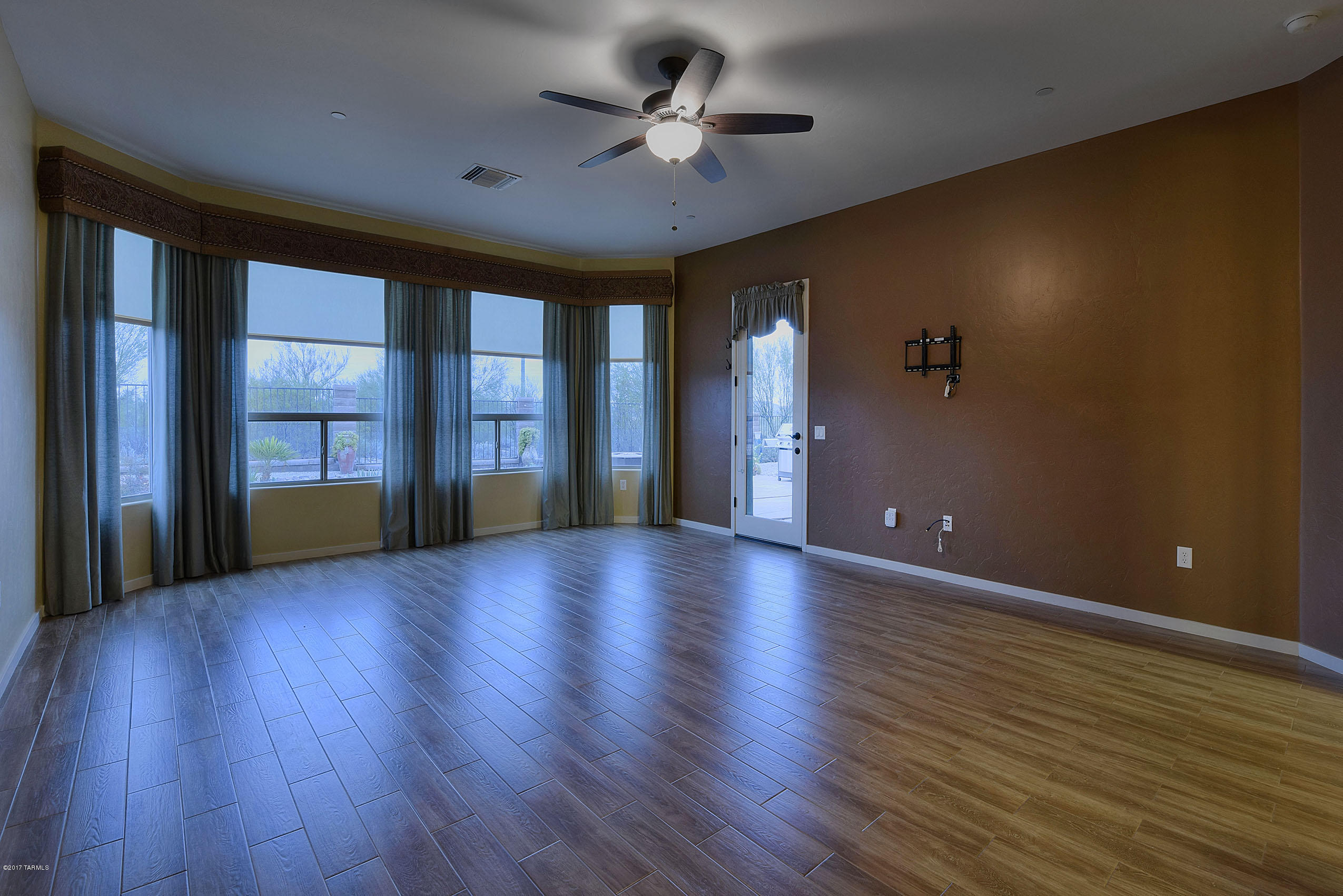 12474 N Fallen Shadows Drive