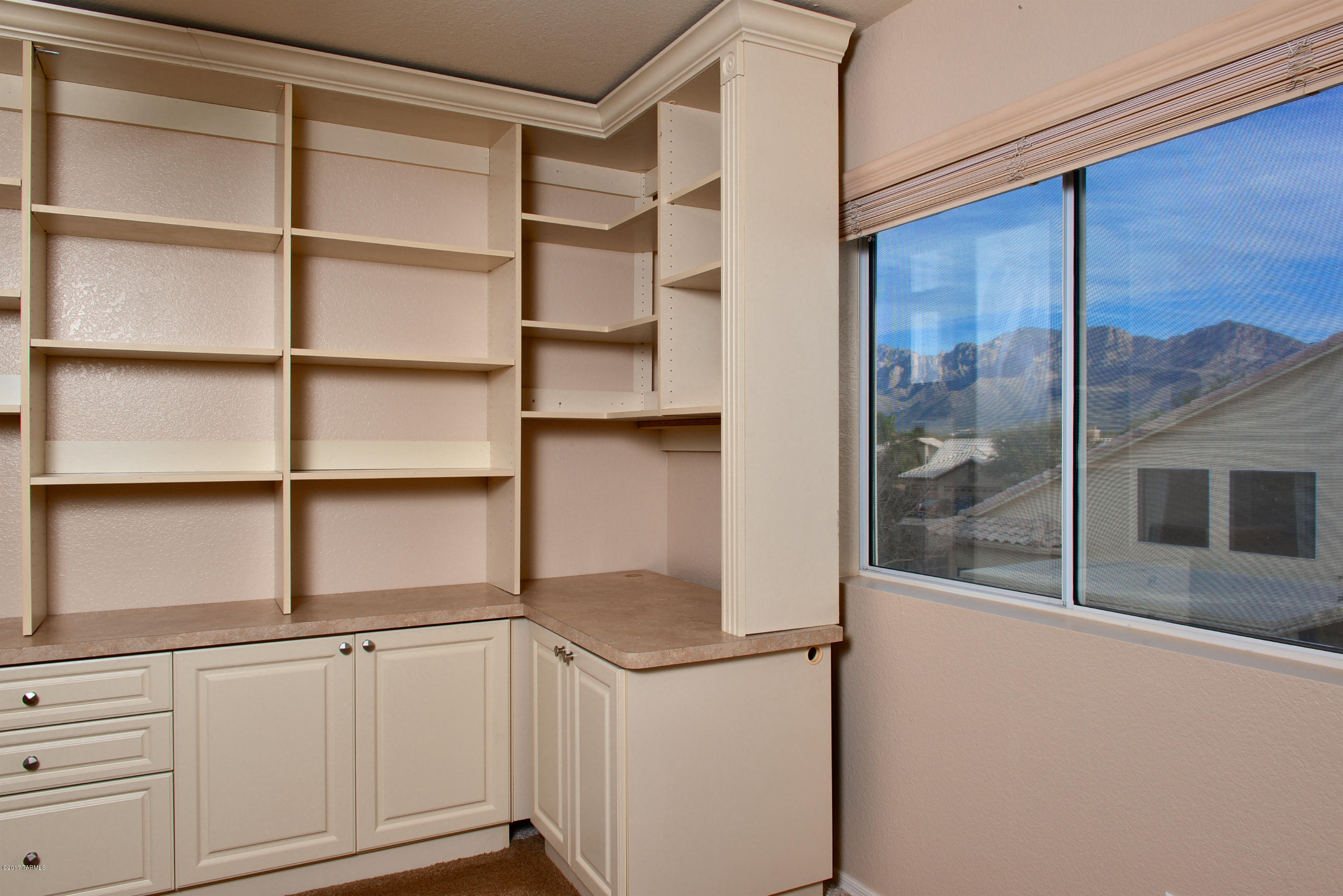 1302 W Seven Falls Place