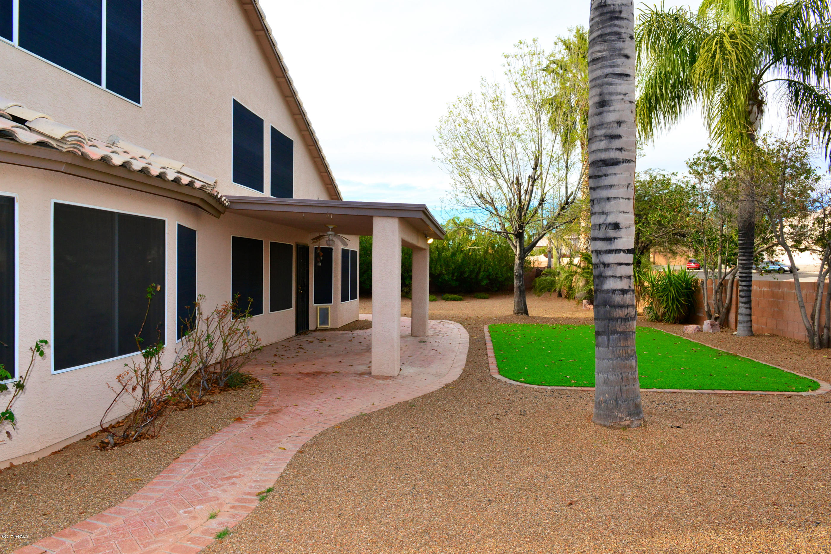 1302 W Seven Falls Place