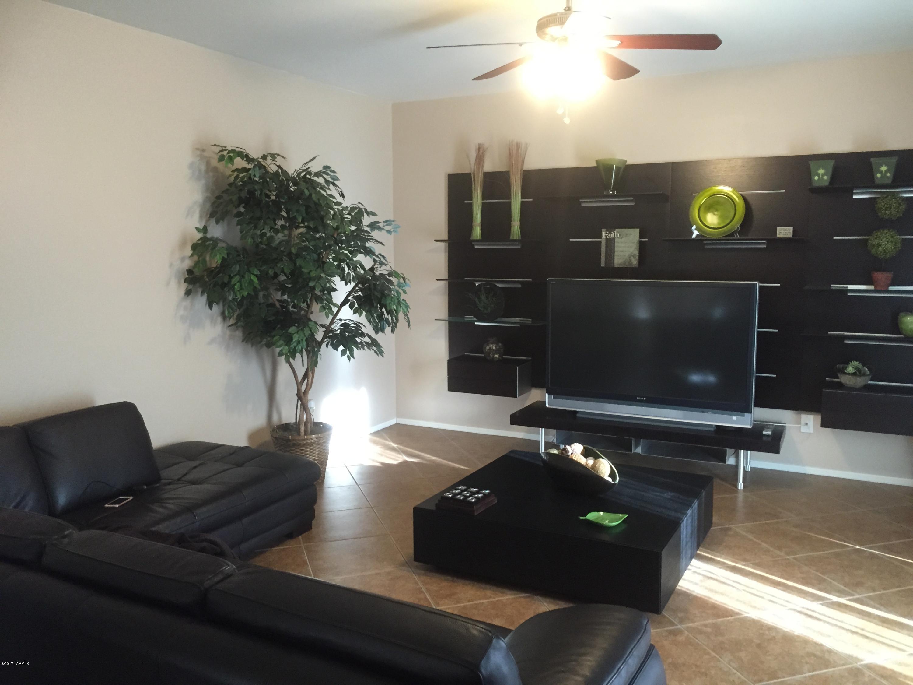 4259 W Calva Draw Place