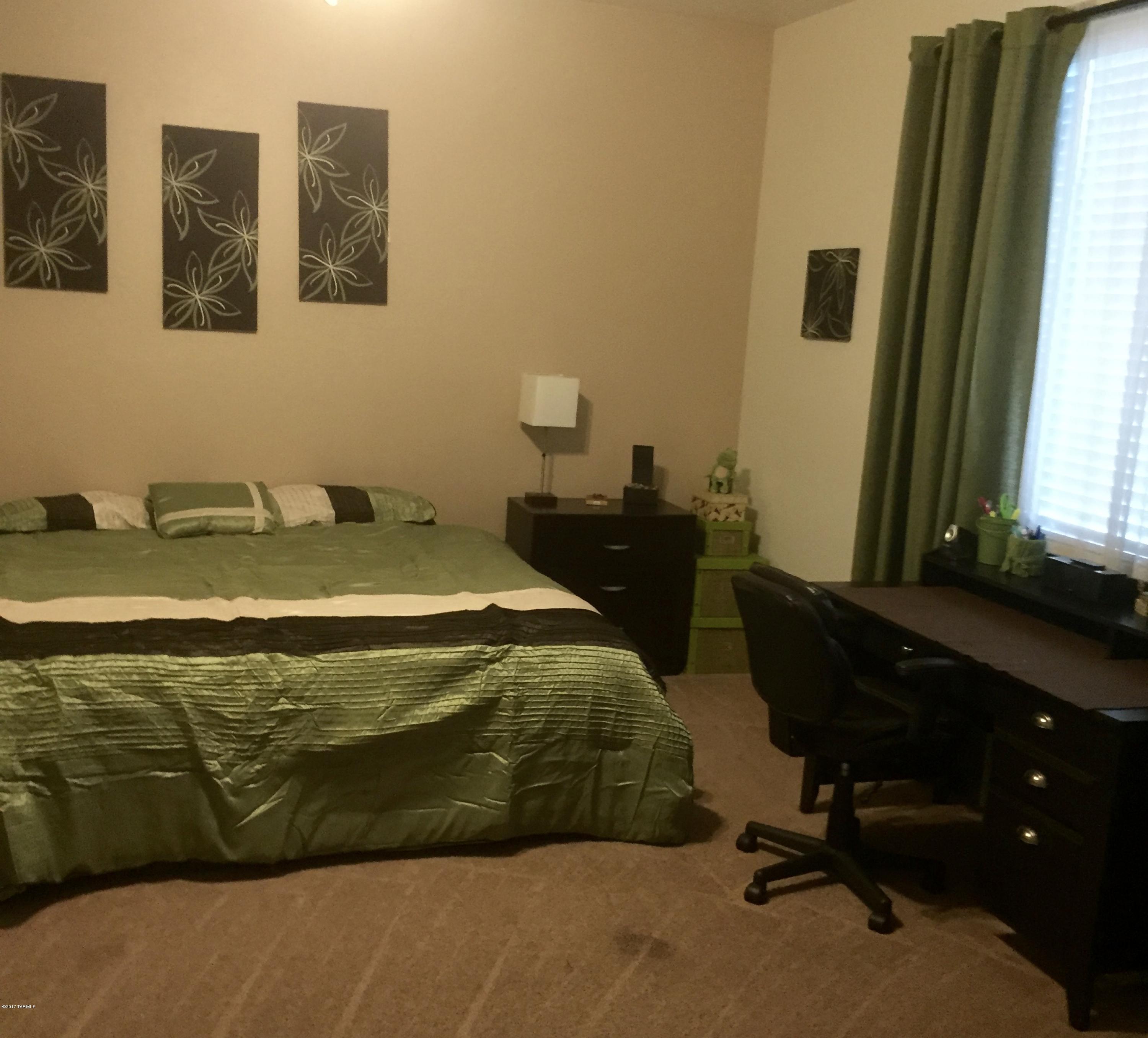 4259 W Calva Draw Place