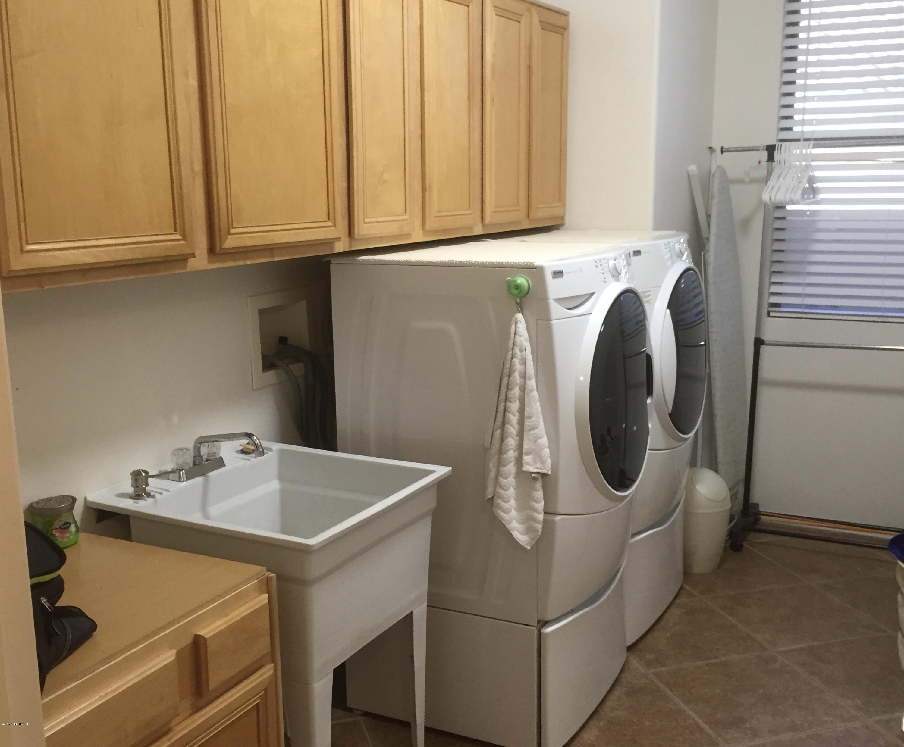 4259 W Calva Draw Place