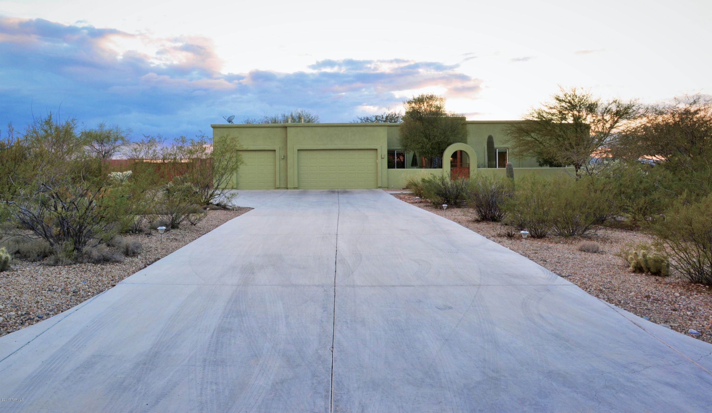 16586 S Saguaro View Lane