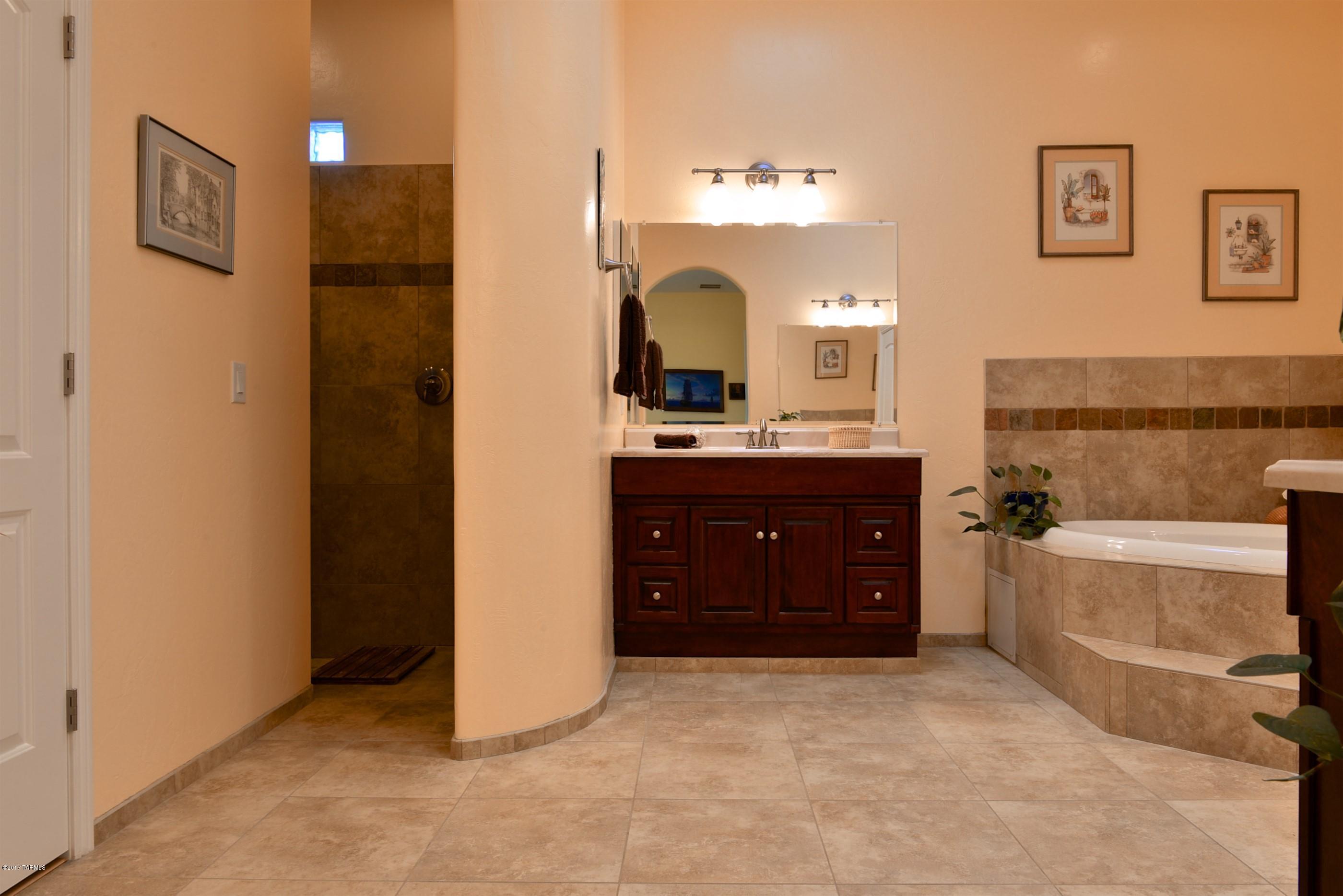 16586 S Saguaro View Lane