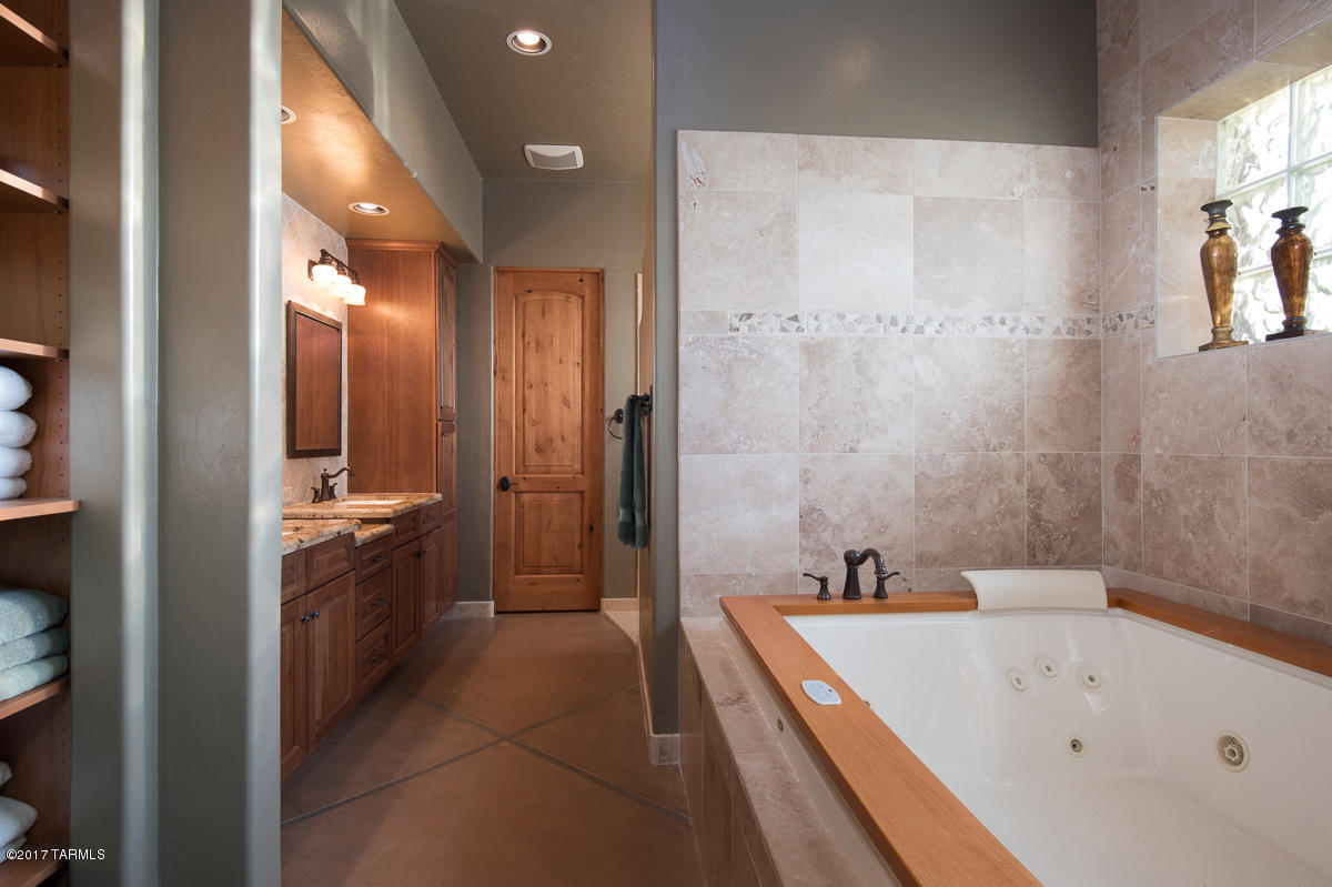 2974 W Shannon View Court