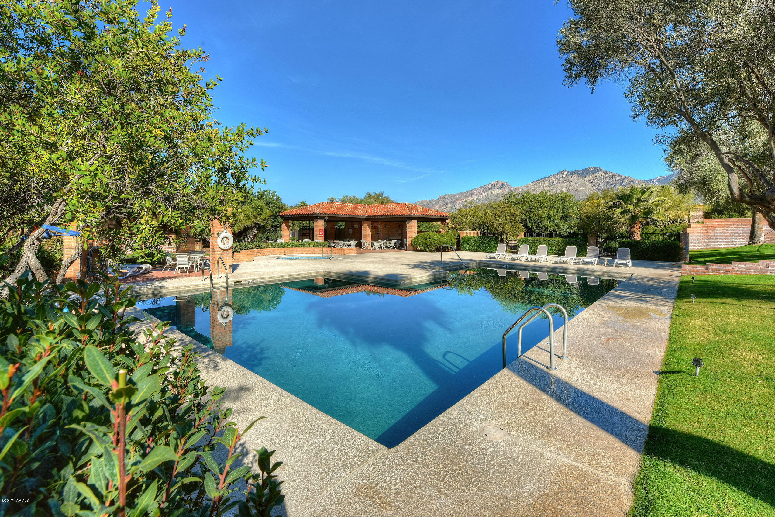 4640 N Camino Campero